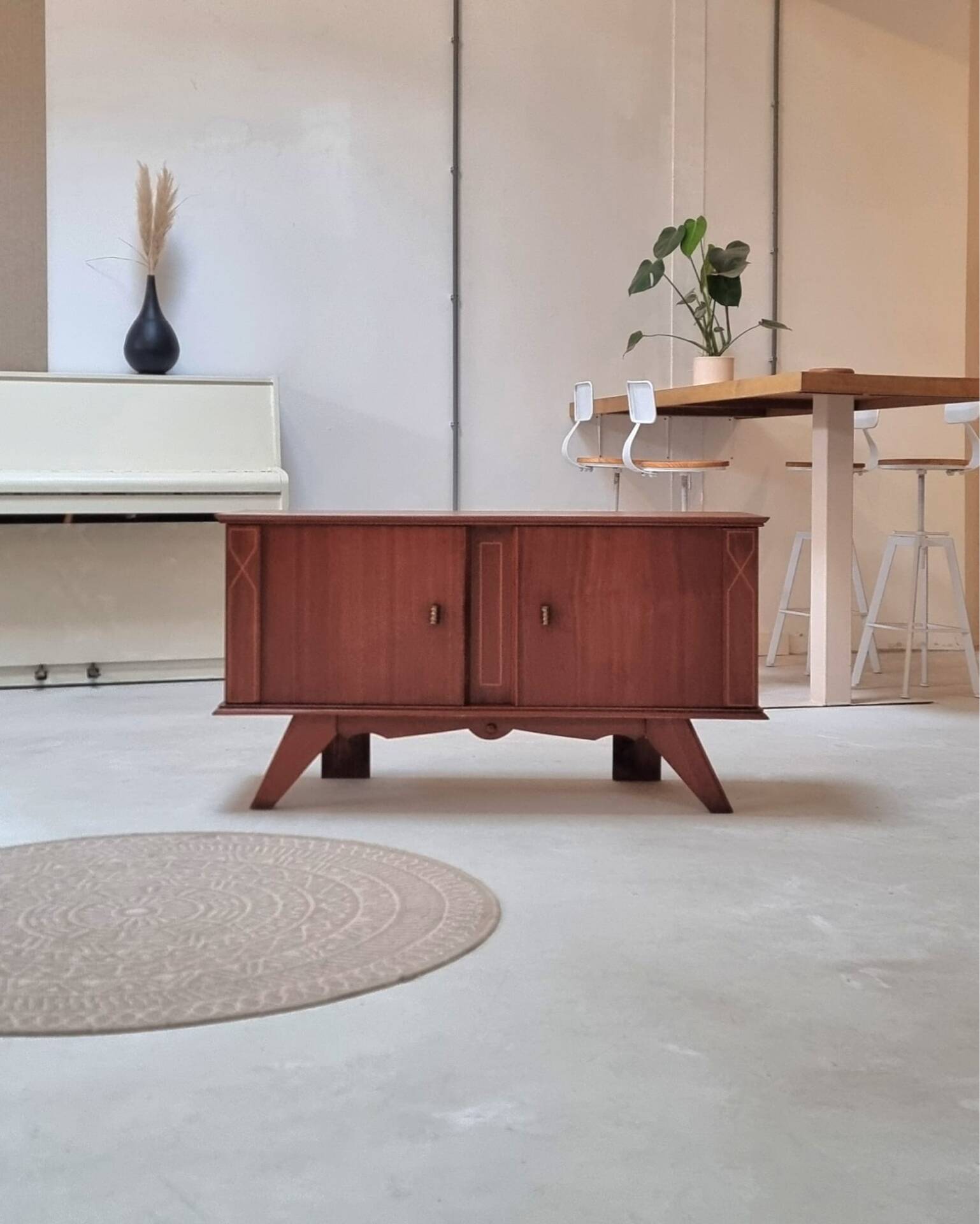 Mid-century buffet