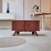 Buffet du milieu du siècle