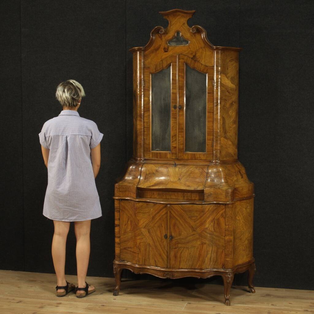 Venetian trumeau in wood with mirrors from the 20th century