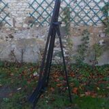 Wooden painter's easel