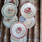 16 assiettes creuses anciennes dépareillées 