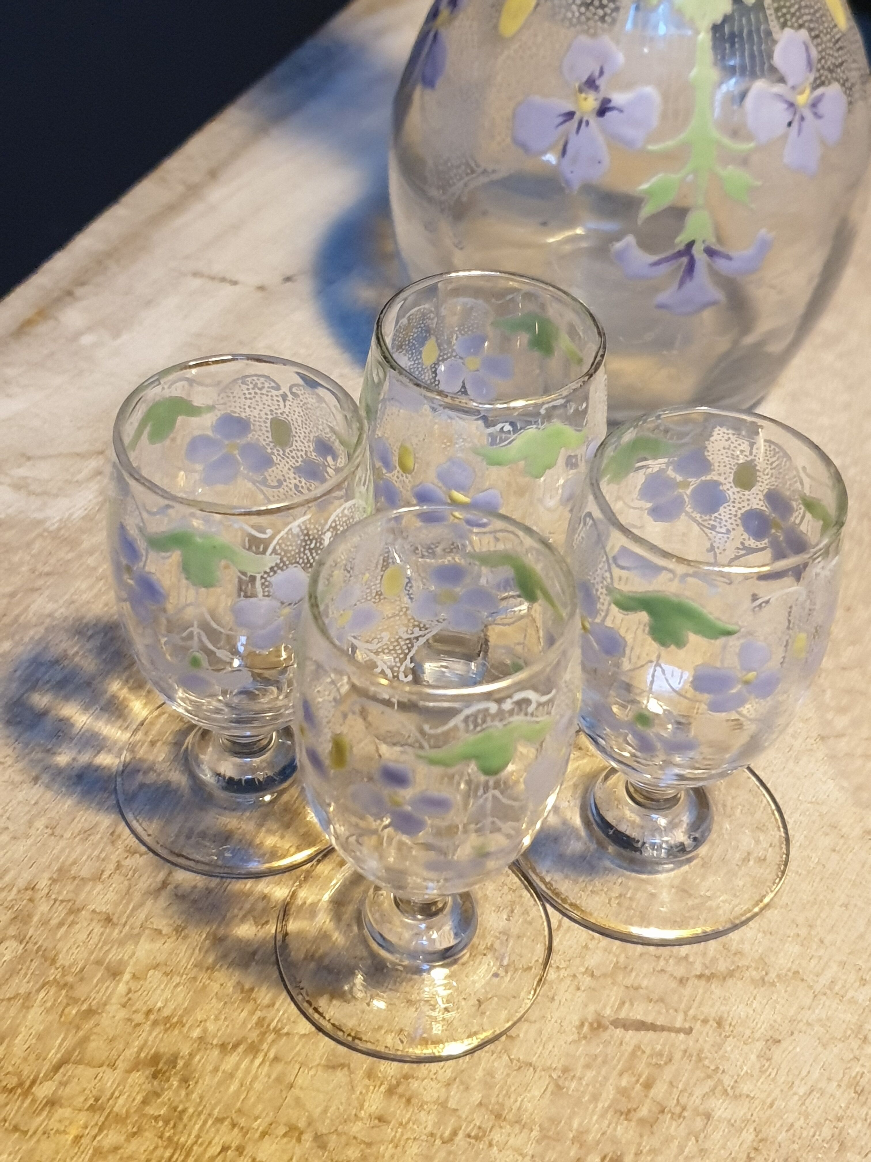 Enamelled glass liquor service