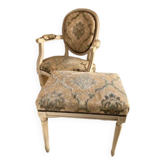 Fauteuil et son pouf