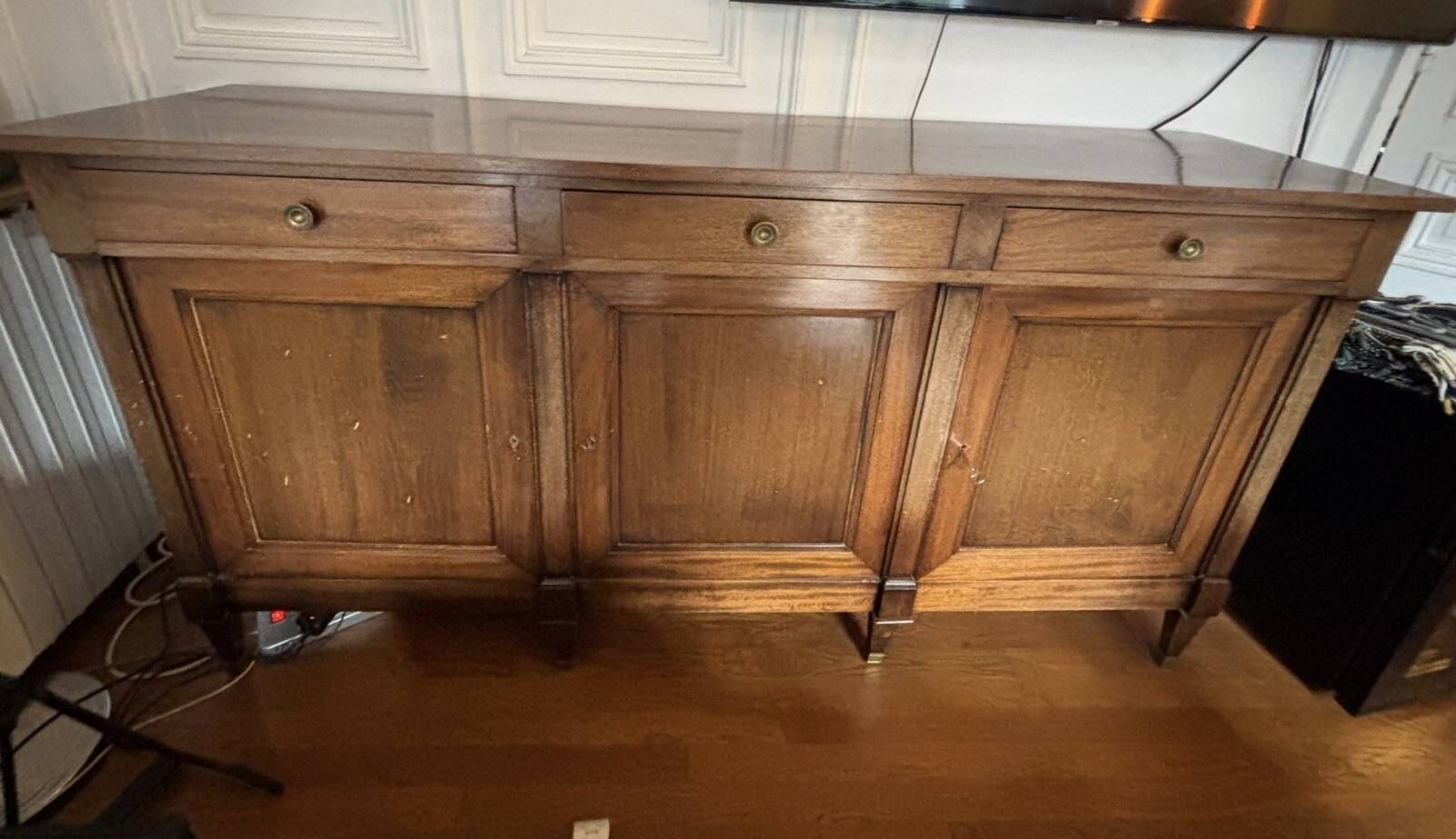 Sideboard with 3 doors and 3 drawers in Directoire style