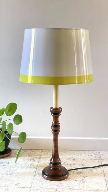 Candle holder lamp with walnut effect, vintage.