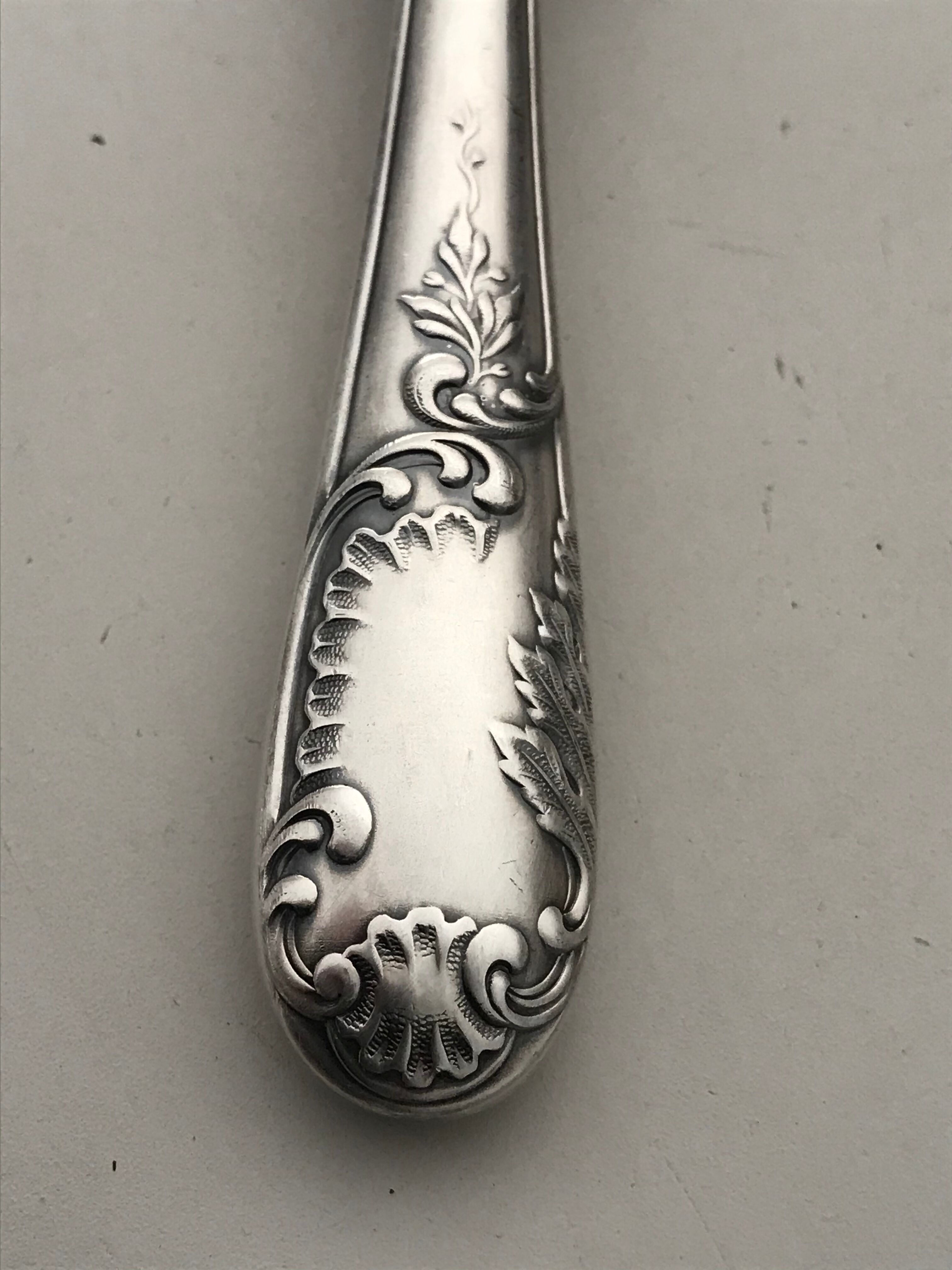 10 Series of 10 silver metal knives François Frionnet