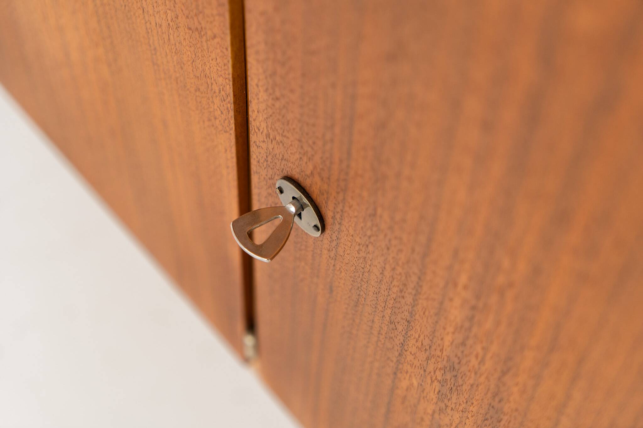 Buffet moderniste XL de Behr Möbel