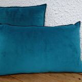 Set of 2 turquoise blue velvet cushions with black overlock finish