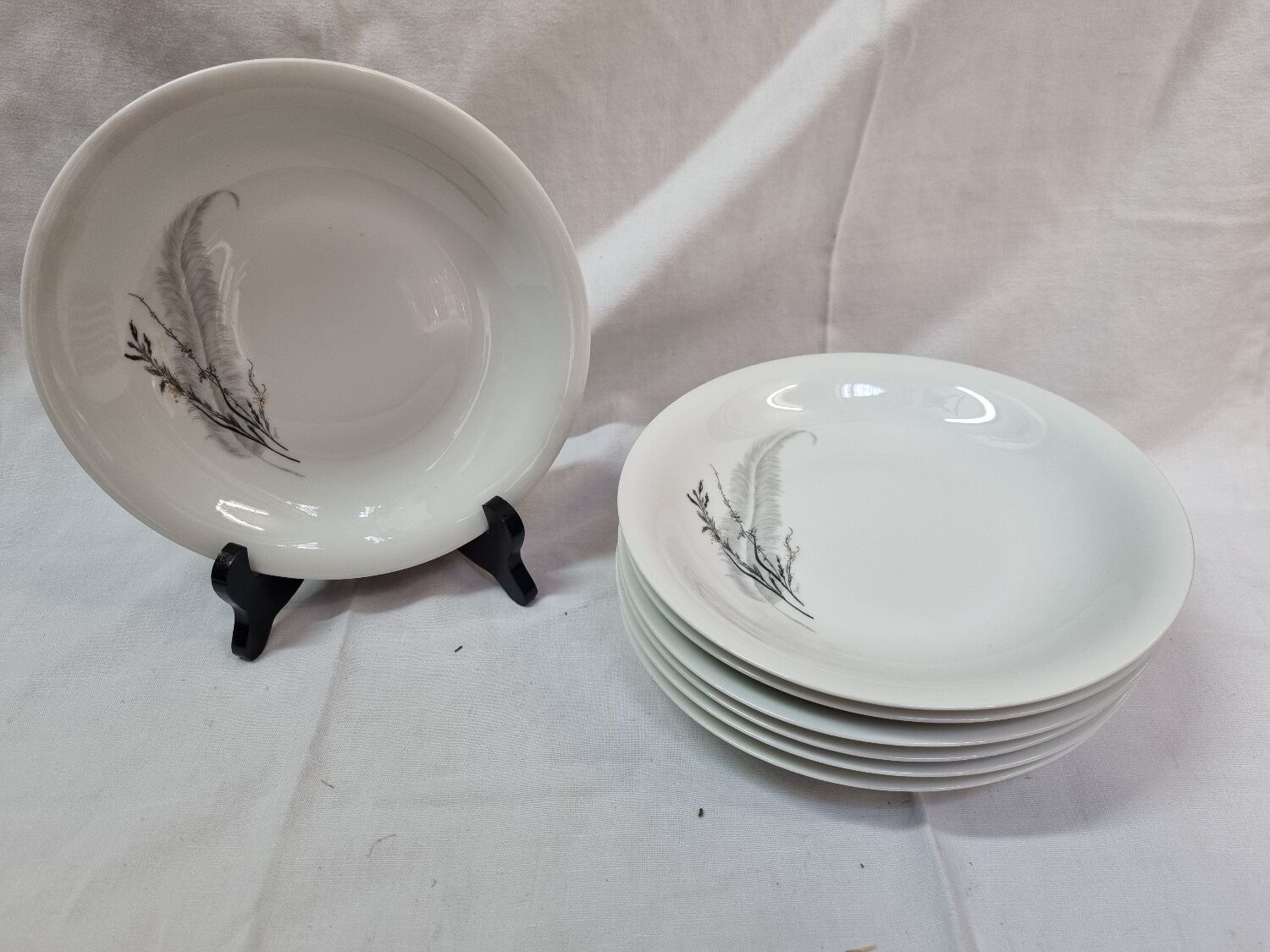 7 soup plates, Sologne porcelain