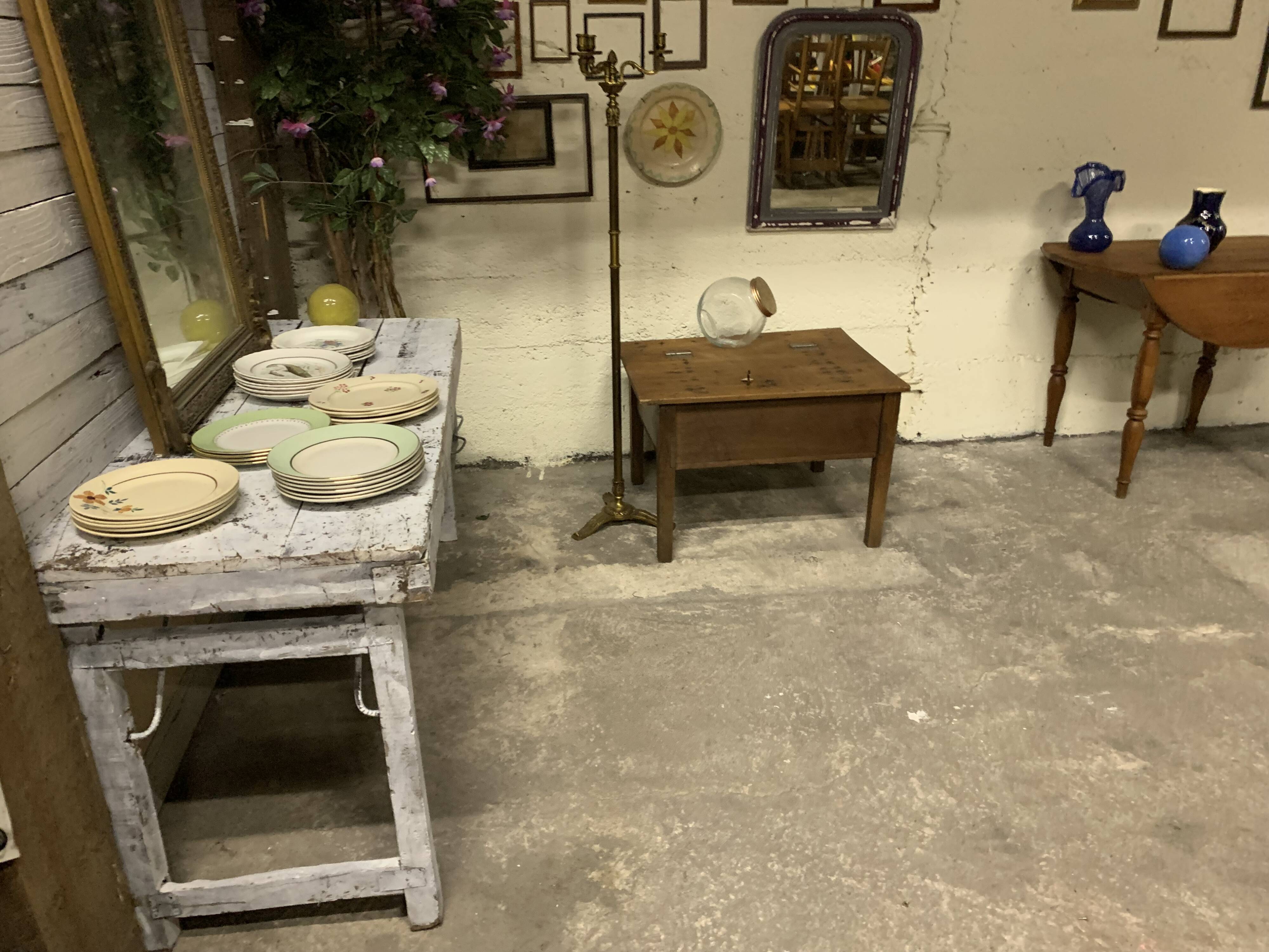 Coffee table with a key storage compartment.