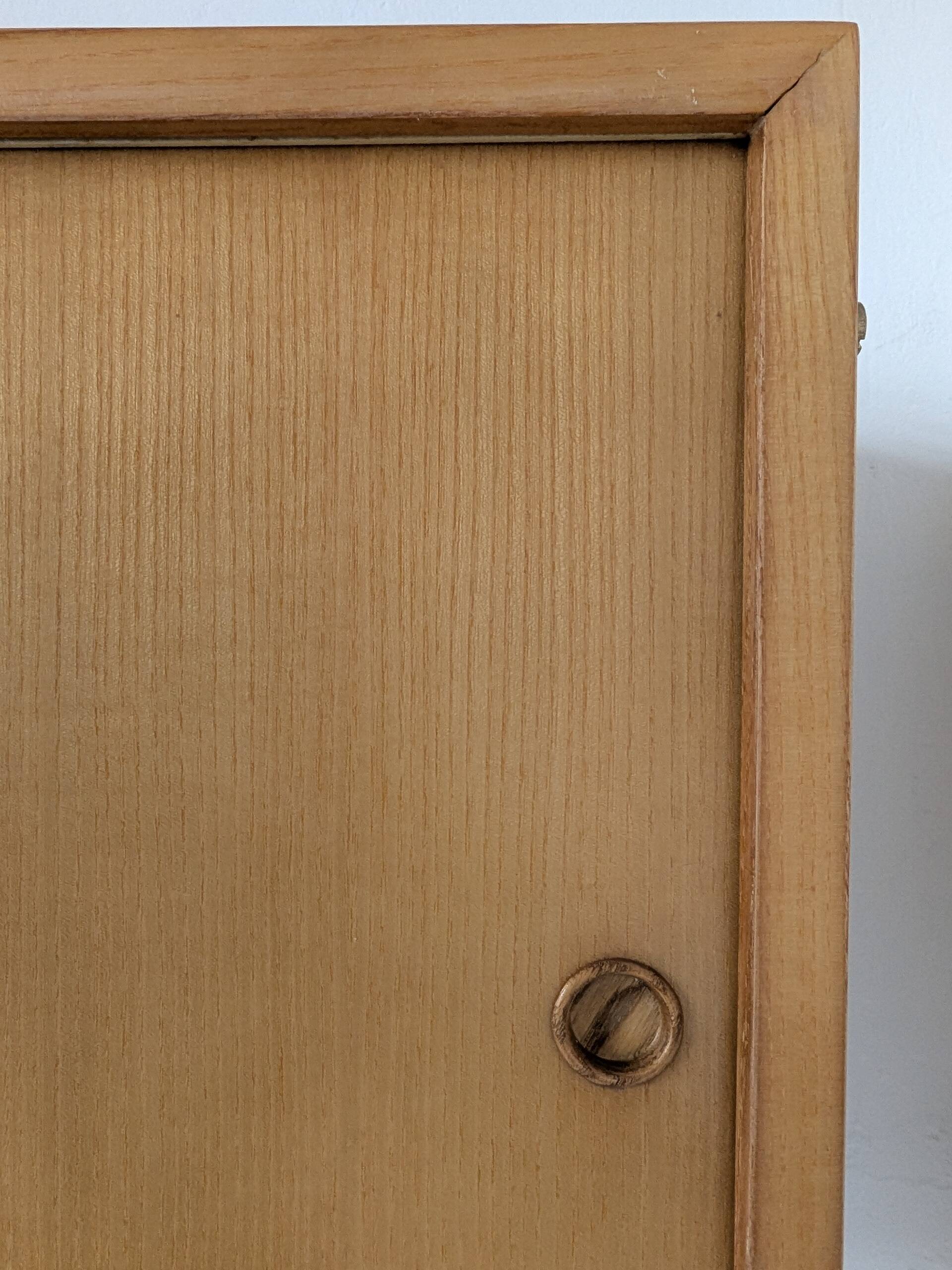 Étagère, caisson suspendu string