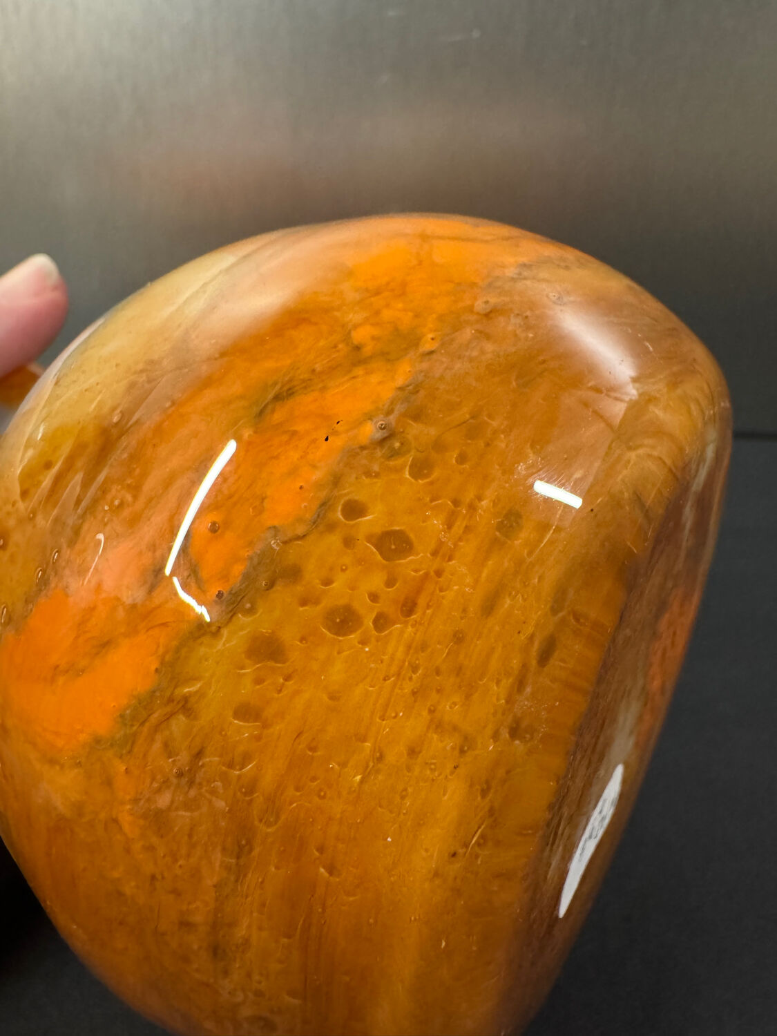 Marbled orange and white glass vase with applied handle – Art Deco