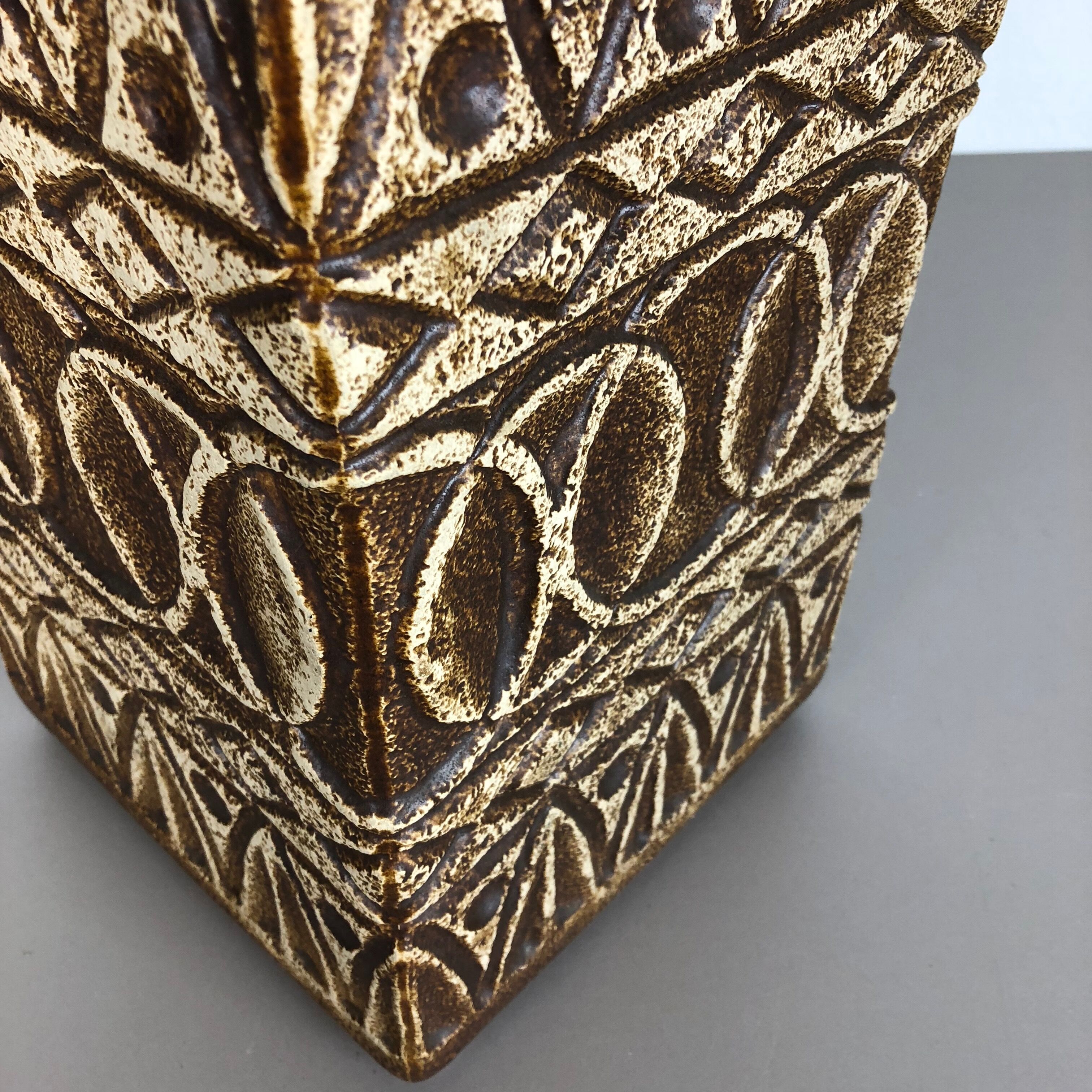 Fat lava pottery floor vase, Bodo Mans Bay Ceramics, Germany, 1970s