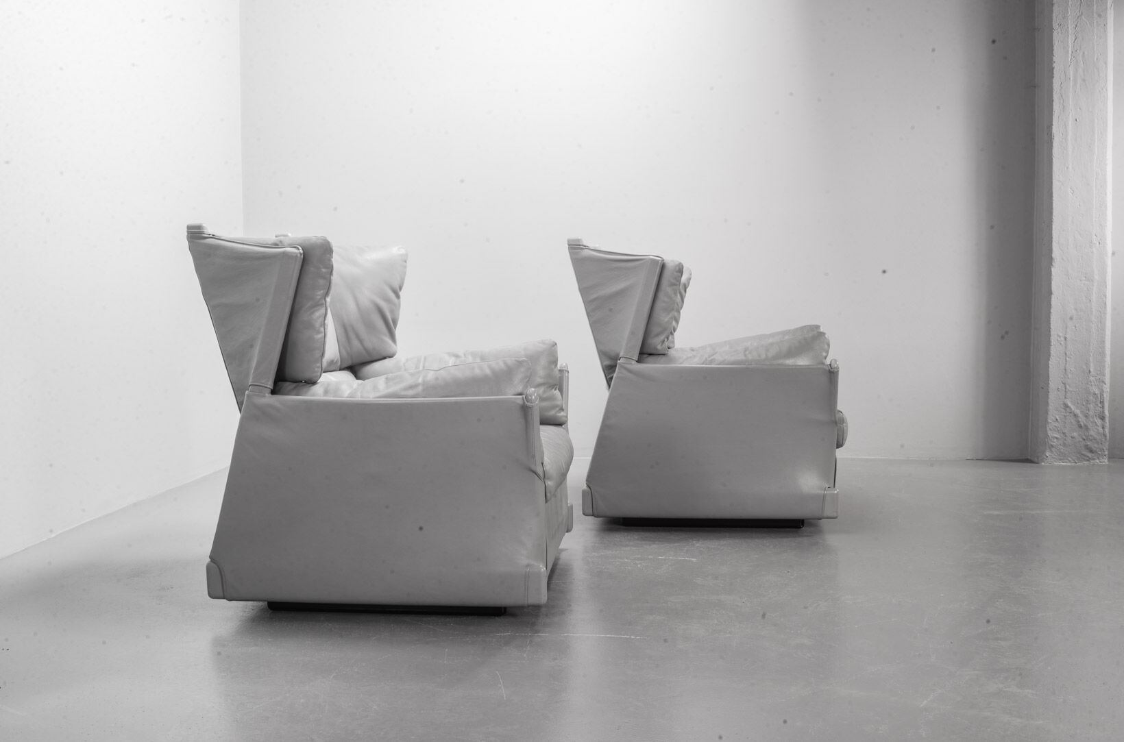 Cassina Lounge Chairs 'Viola d'Amore' by Piero de Martini & Footstool 1970s