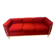 Ce canapé 3 places LC3 est une pièce originale de Cassina.
