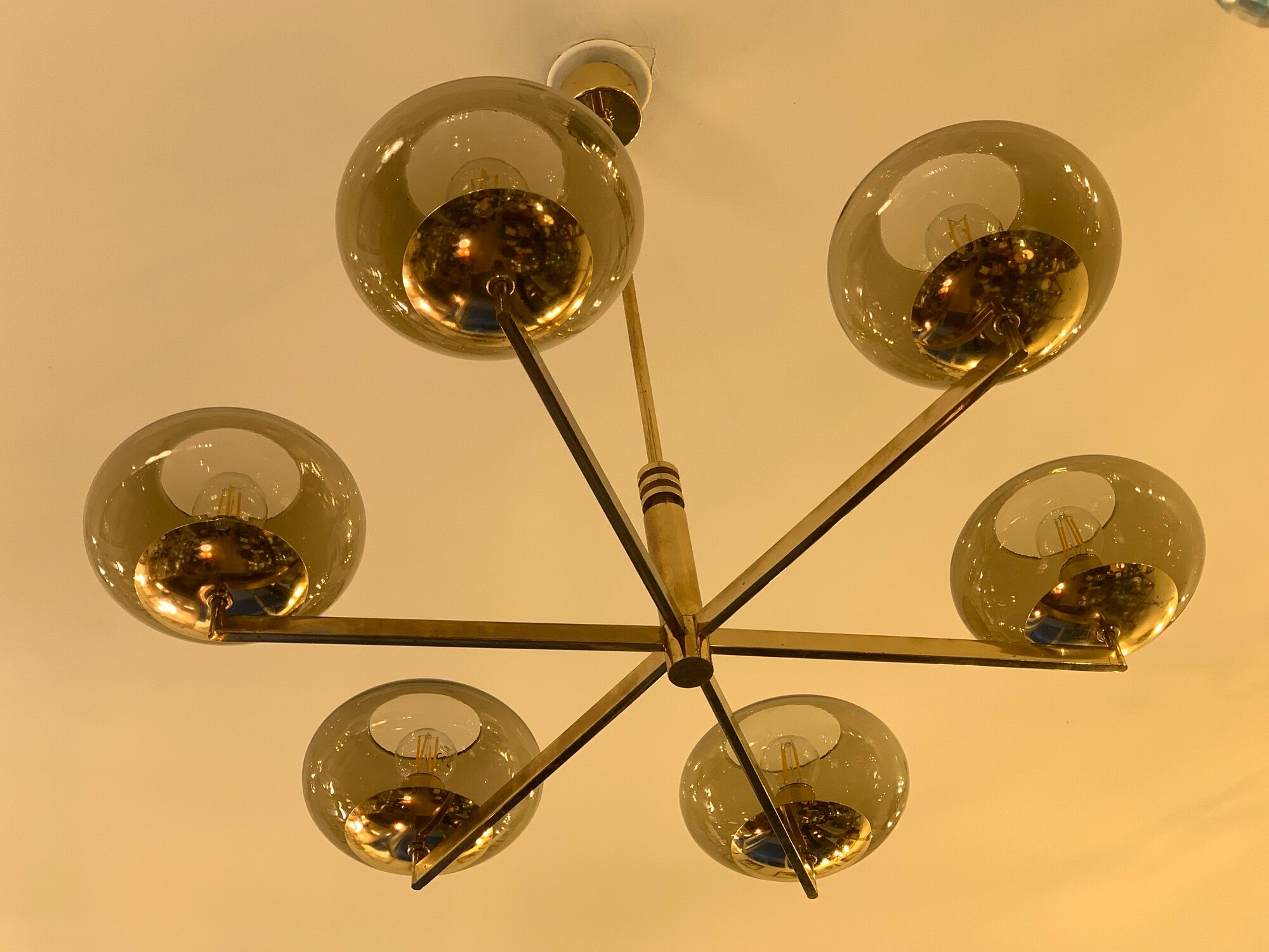 Italian Sciolari chandelier in brass, 6 burners with smoked glass, 1970