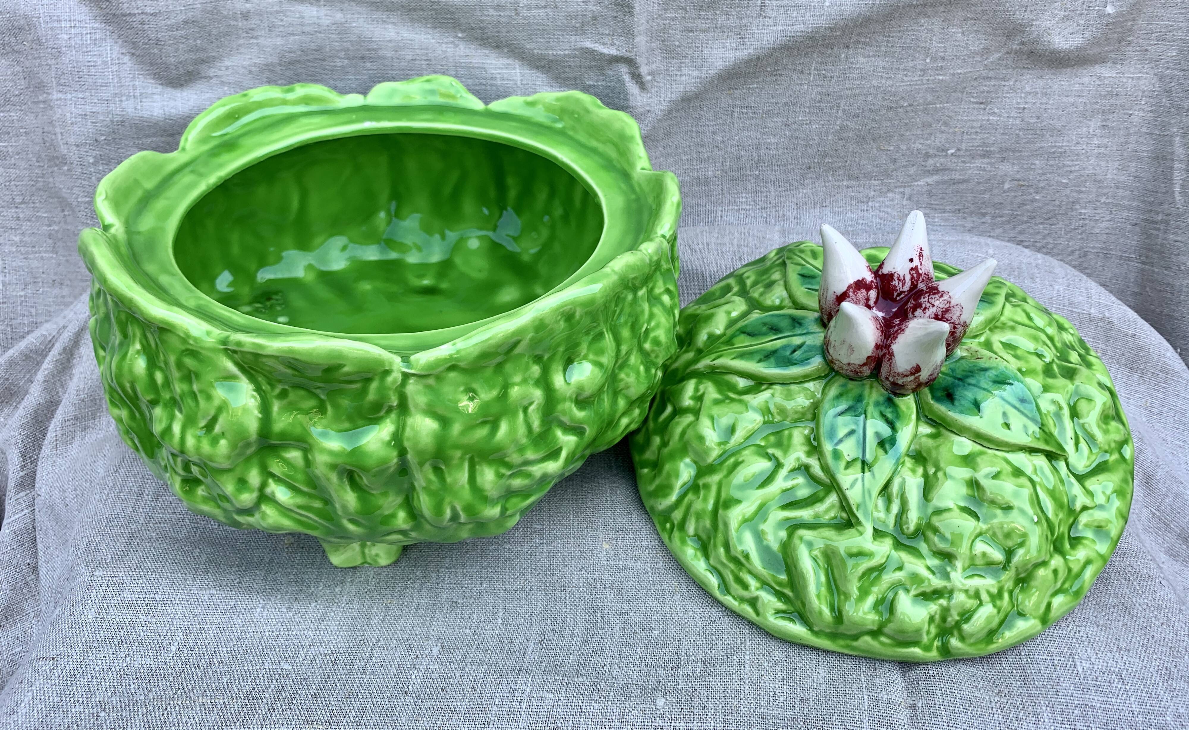 Soupière salad and radishes