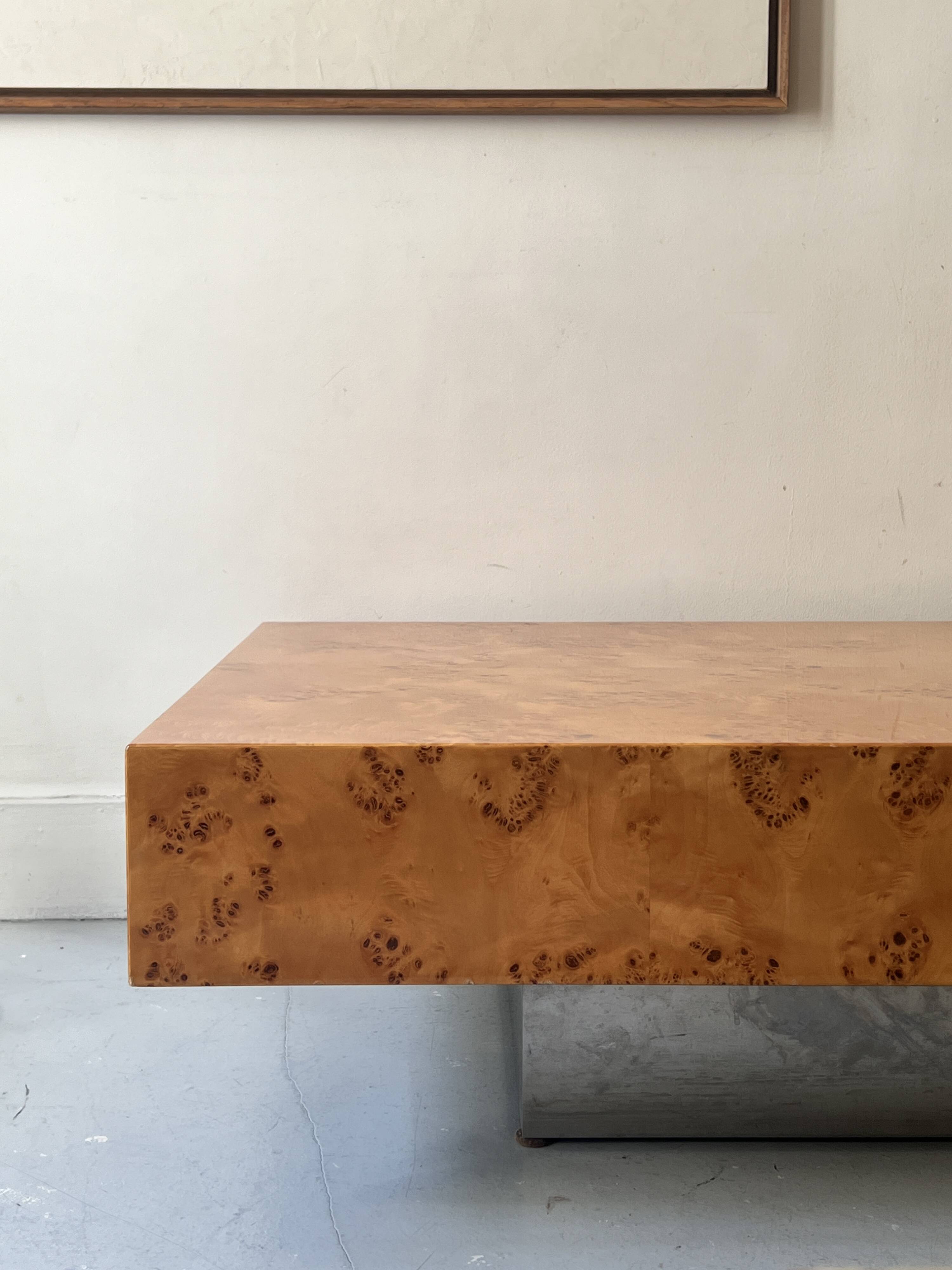Coffee table with elm burl, integrated drawers, Mahey for Roche Bobois 1970.