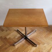 Table d'appoint pour téléviseur des années 1980
