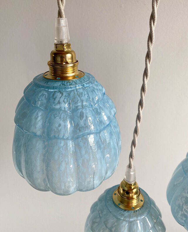 Sky blue opaline globe suspension