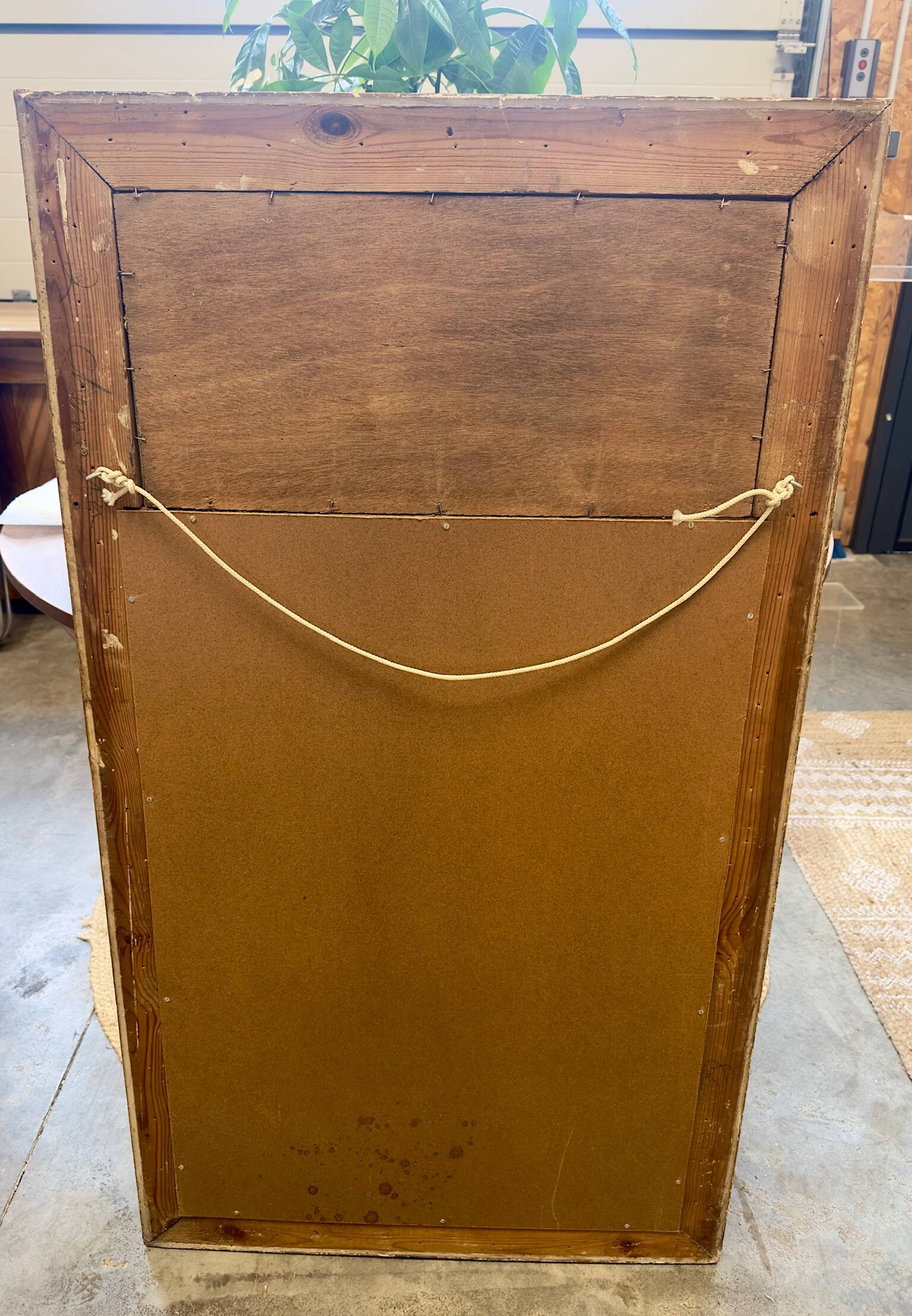 Miroir trumeau ancien en stuc doré – décor floral