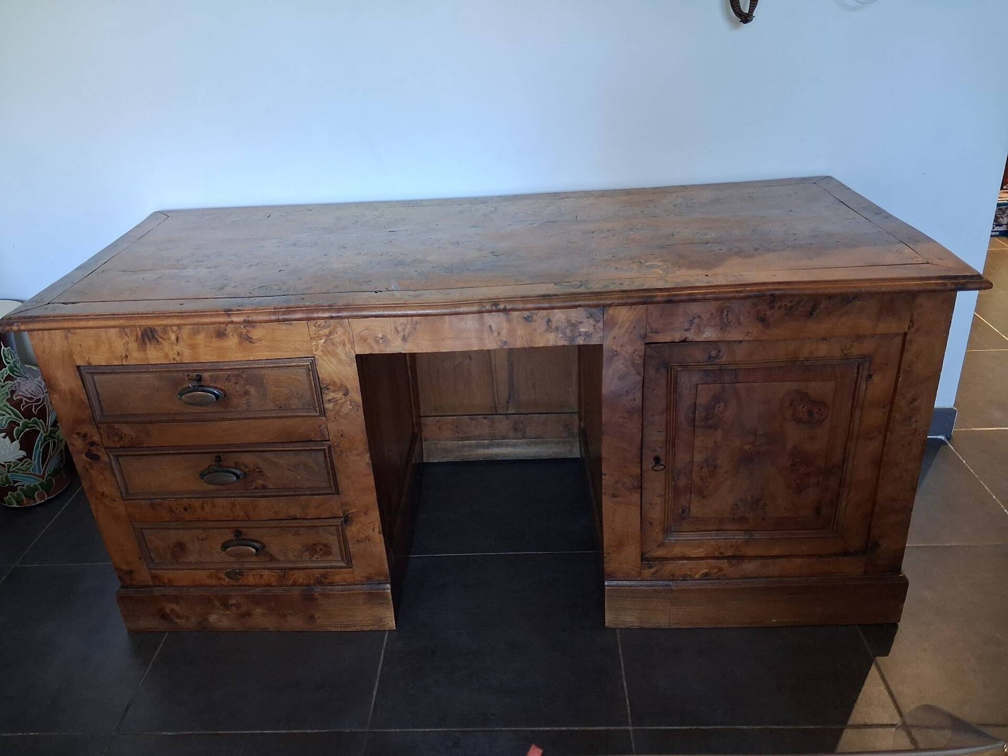 Bureau en loupe d orme