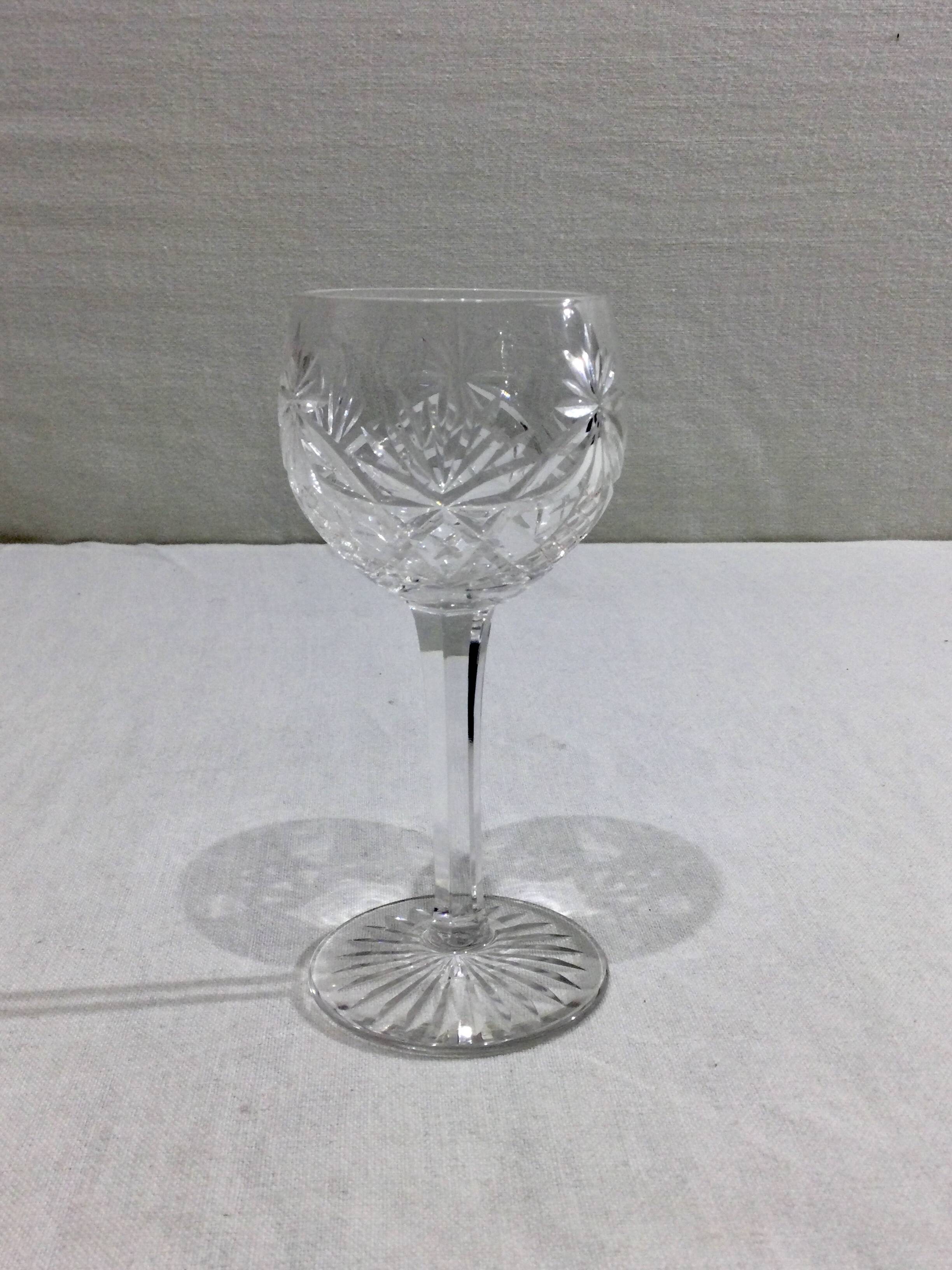 Baccarat – 9 white wine glasses in Baccarat Crystal
