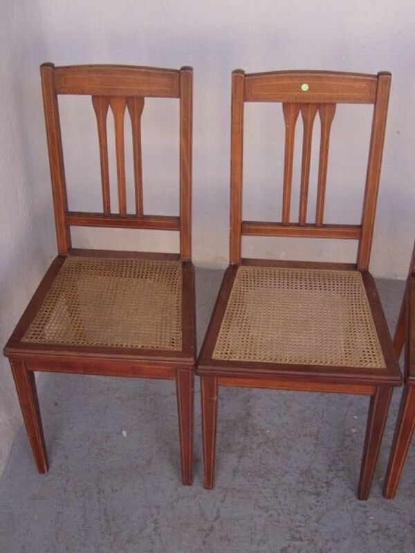 Série de 8 chaises et de deux fautuils de style anglais en acajou et placage d'acajou