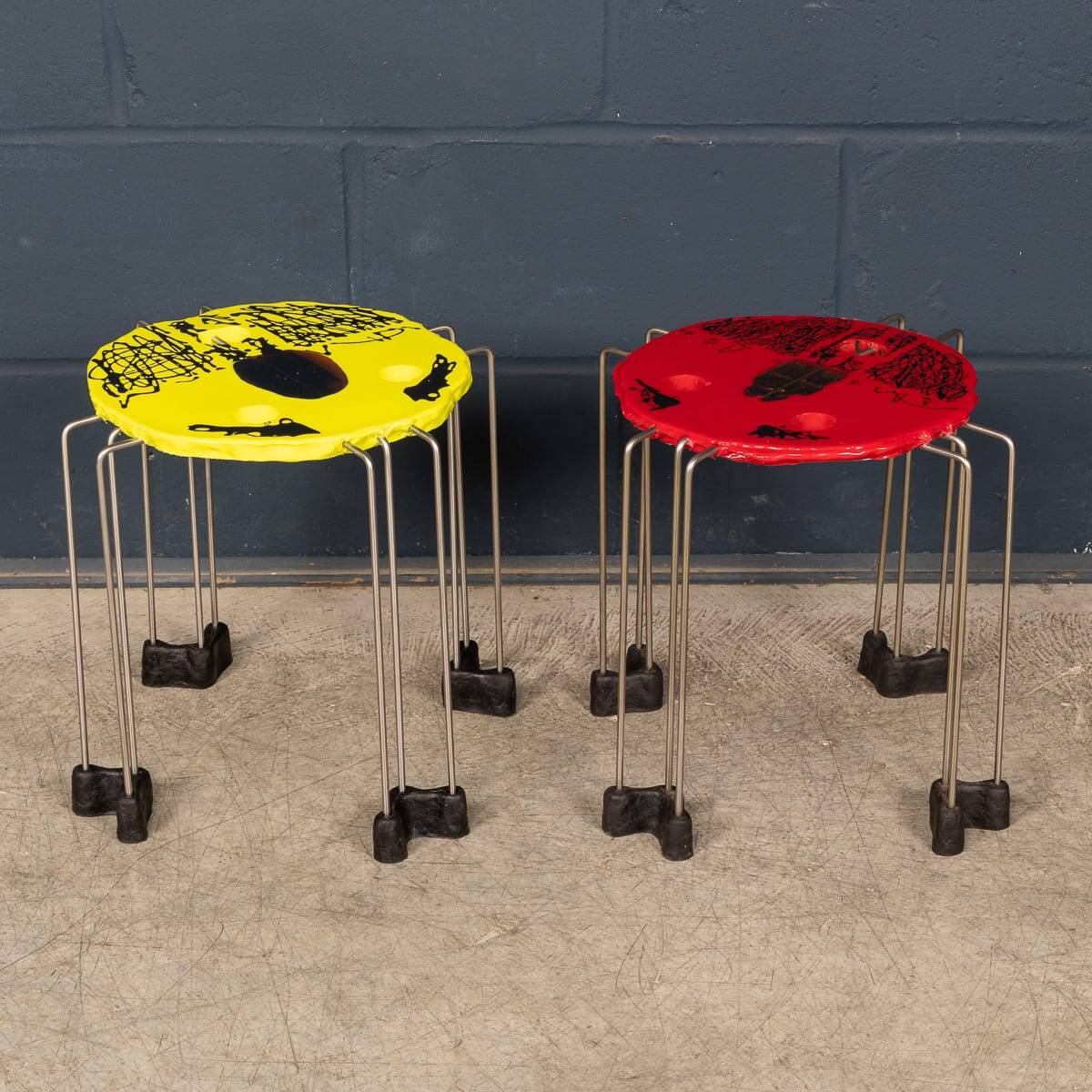 Paire de tables 'design poisson' de la série triple play, gaetano pesce