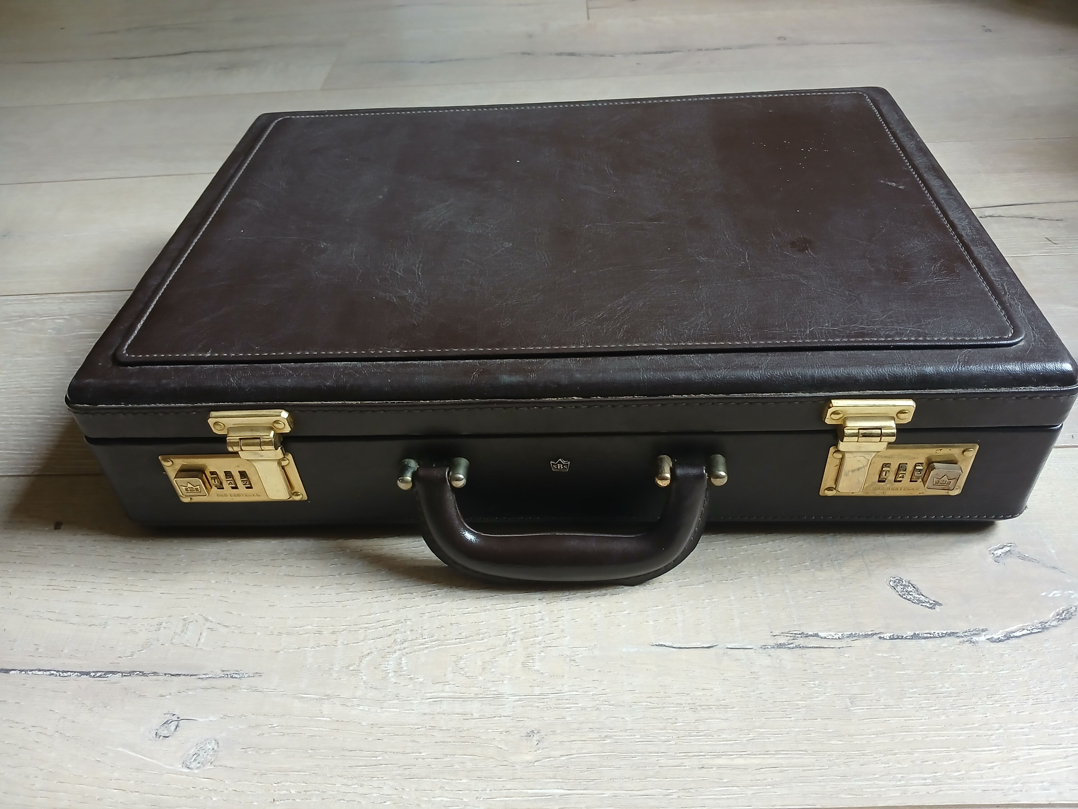 Ménagère de luxe SBS Solinger 63 pieces