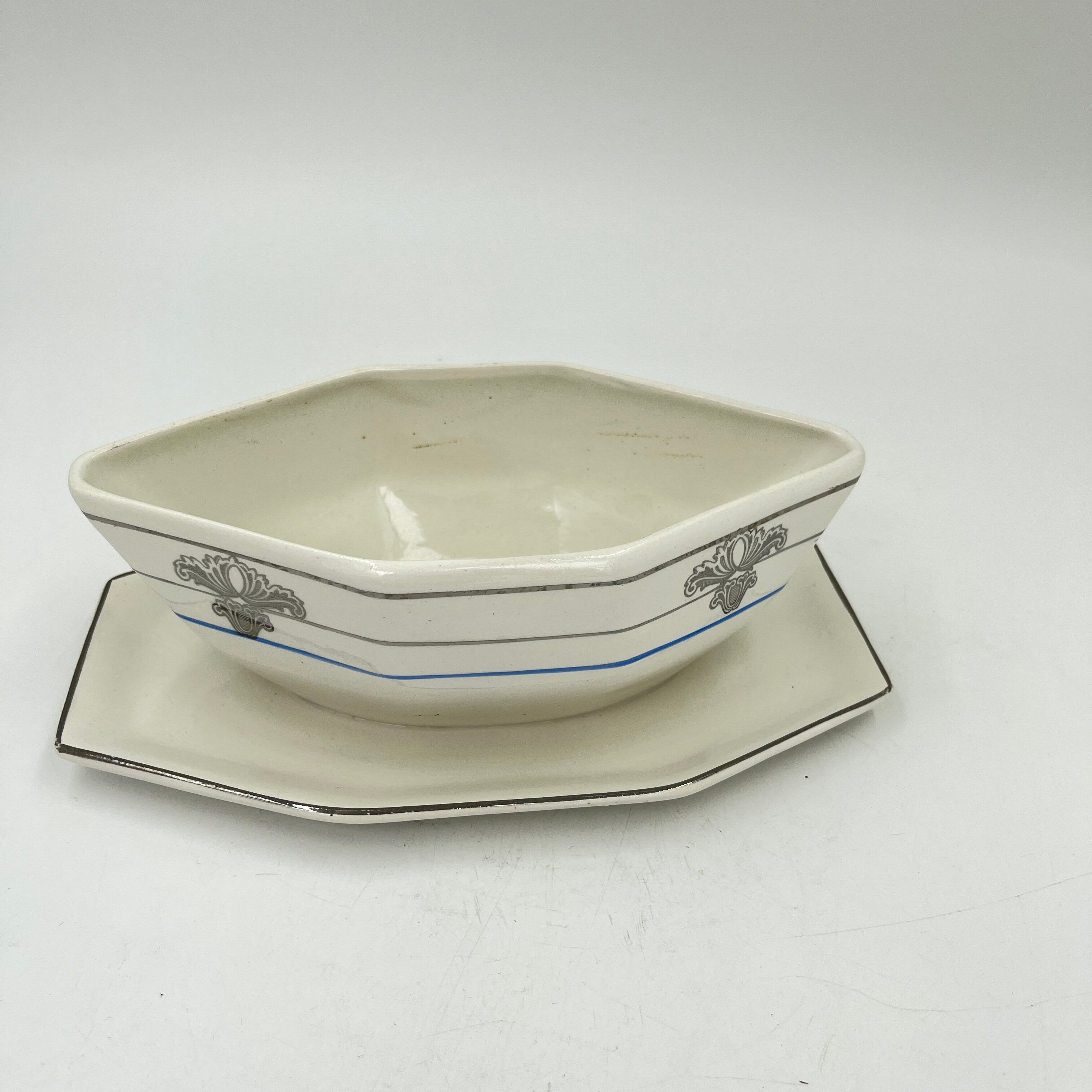 Art Deco Saucière Faïencerie de Saint-Ghislain