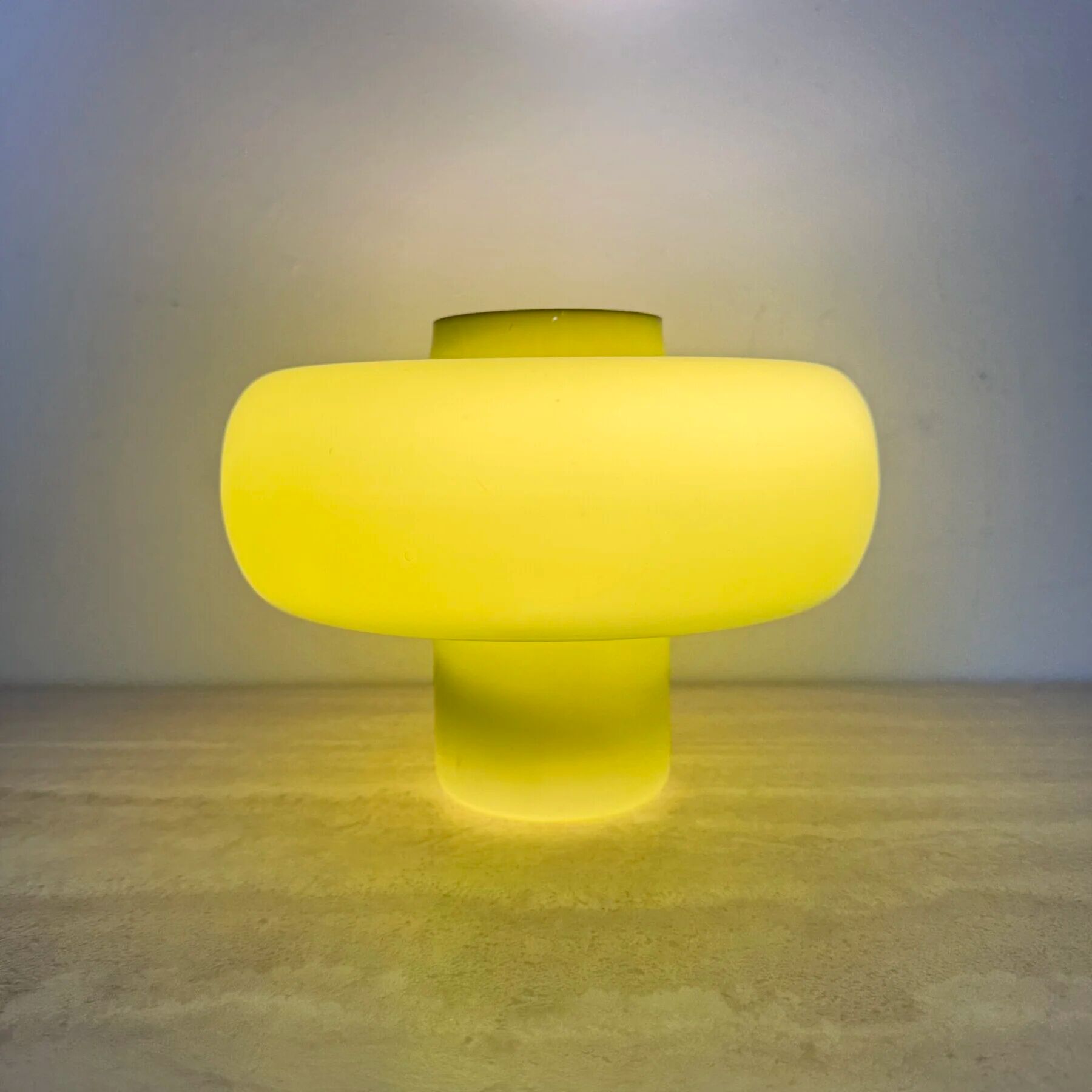 Mid-century design green glass Swedish table lamp, 1970s