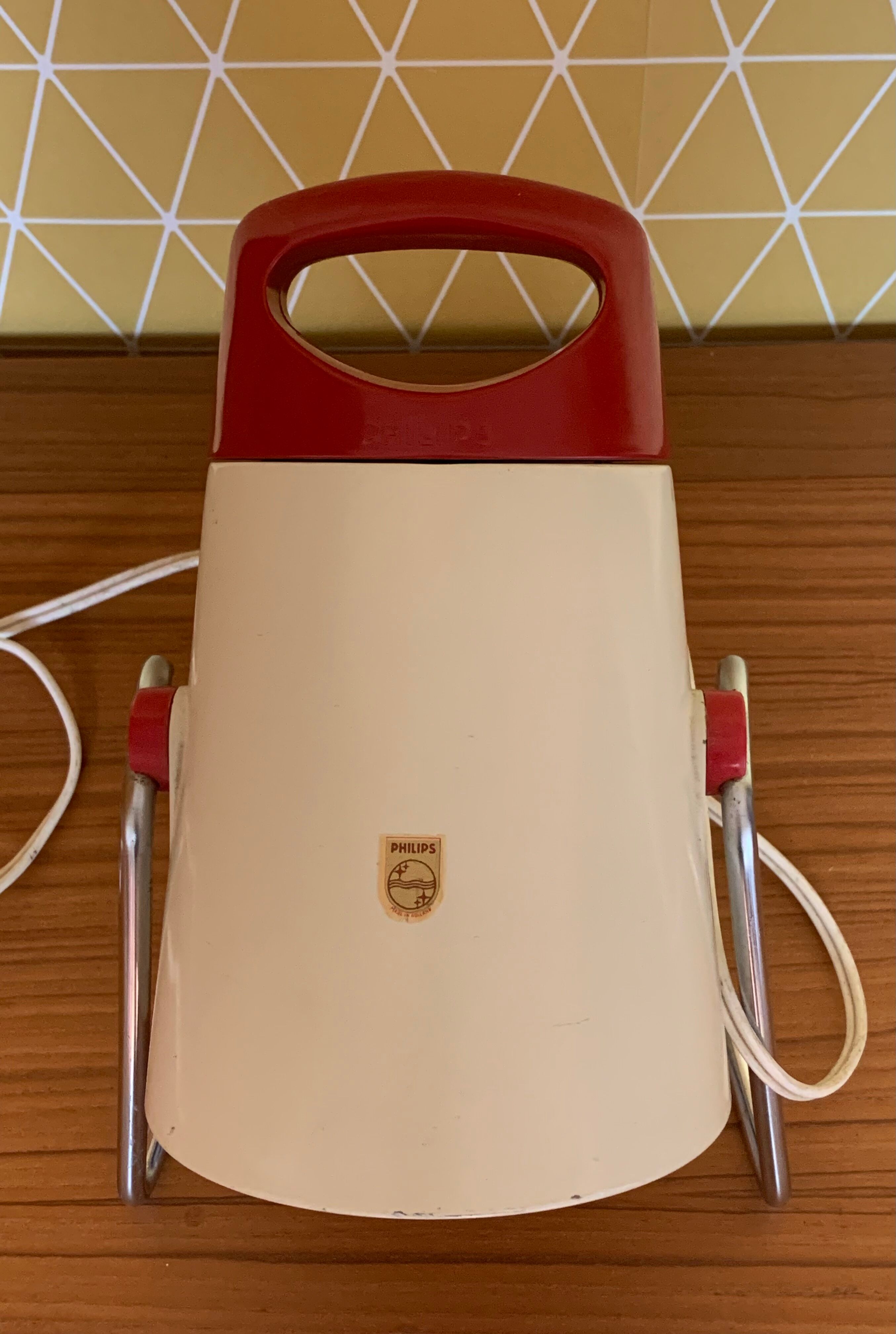 Red light lamp Philips infraphil years 60