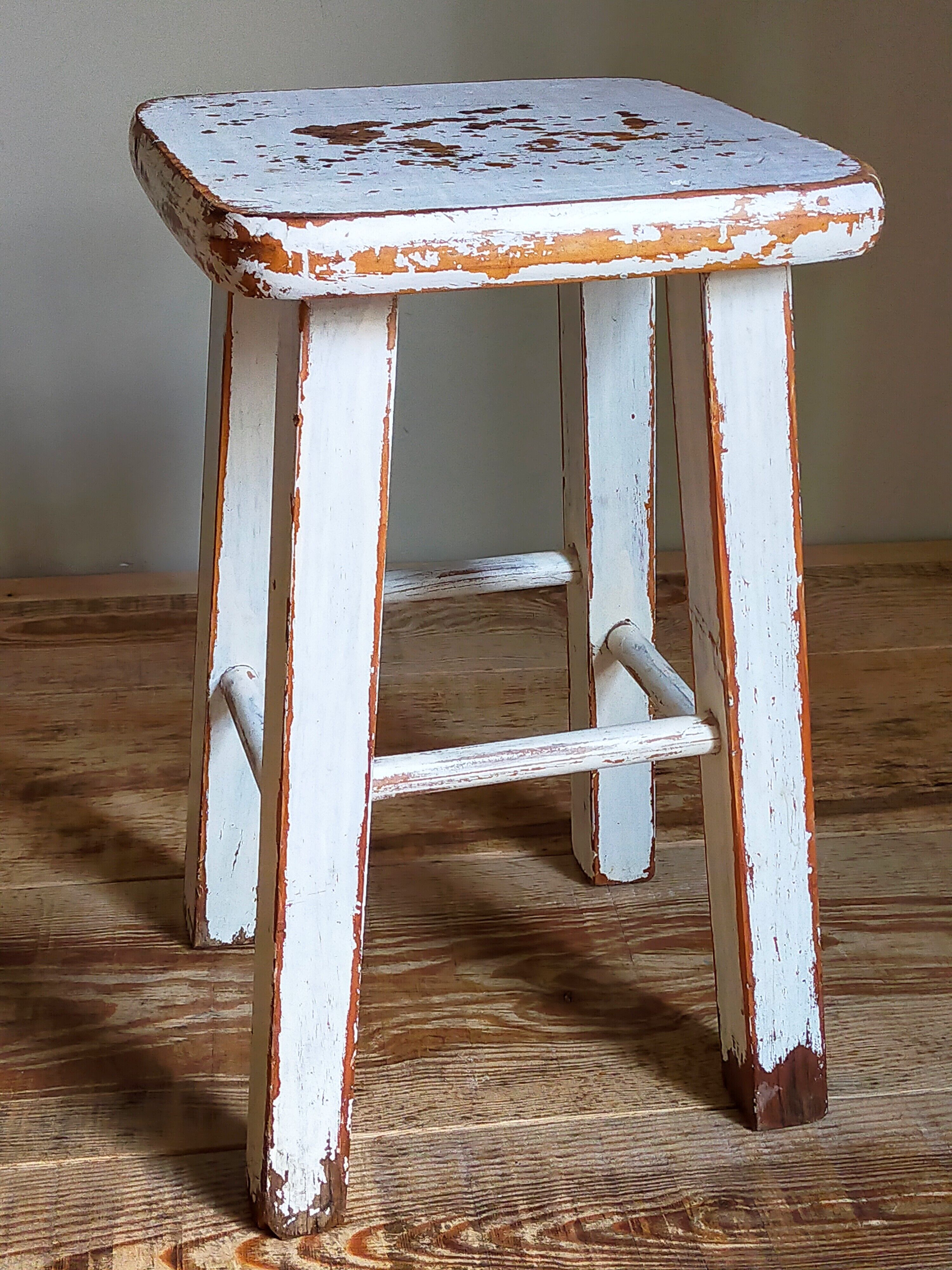 Workshop stool in vintage patinated solid wood