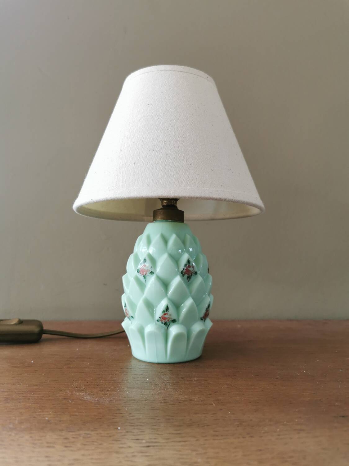 Small vintage pineapple lamp