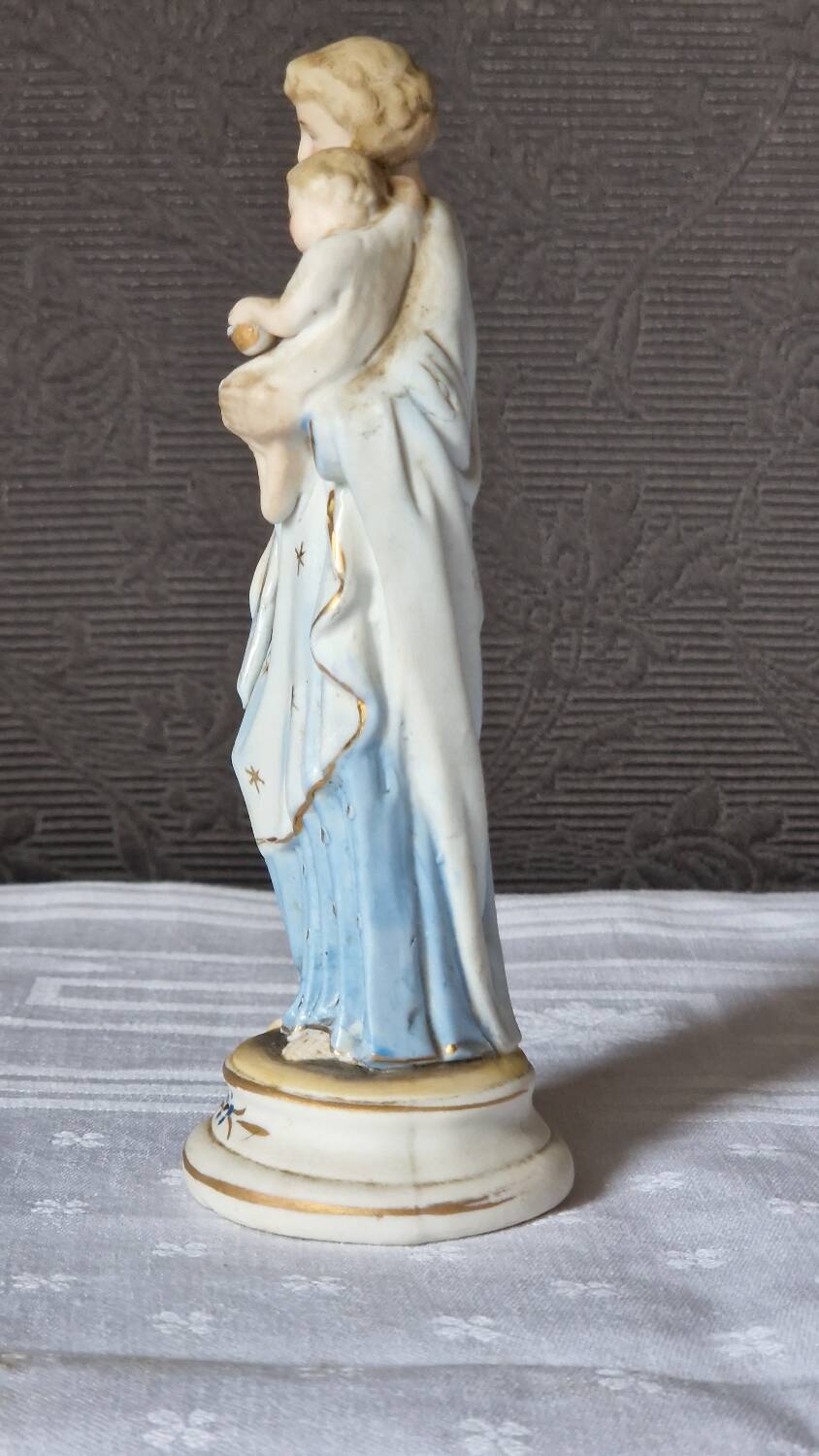 Saint Joseph statuette