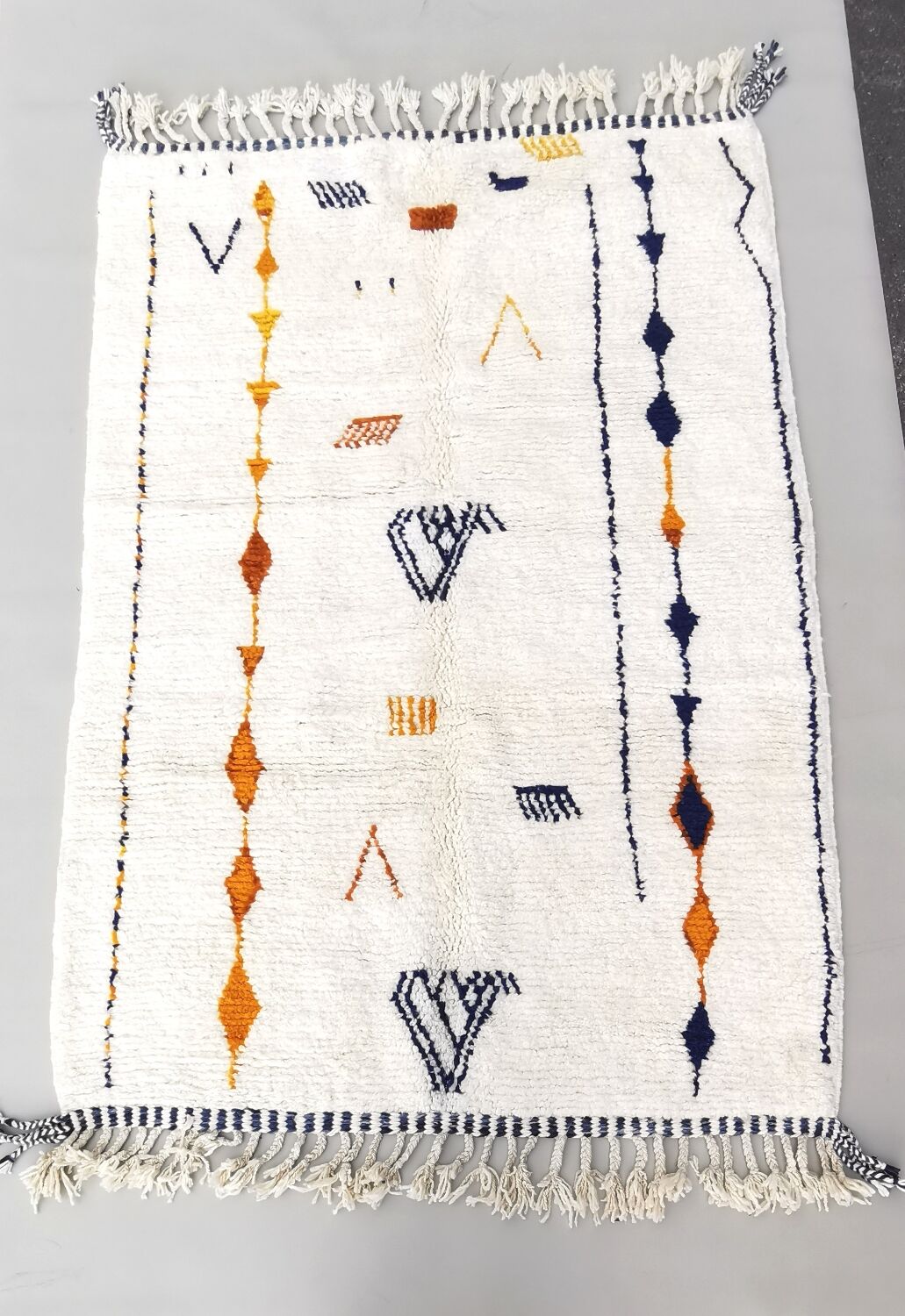 Berber carpet beni ouarain