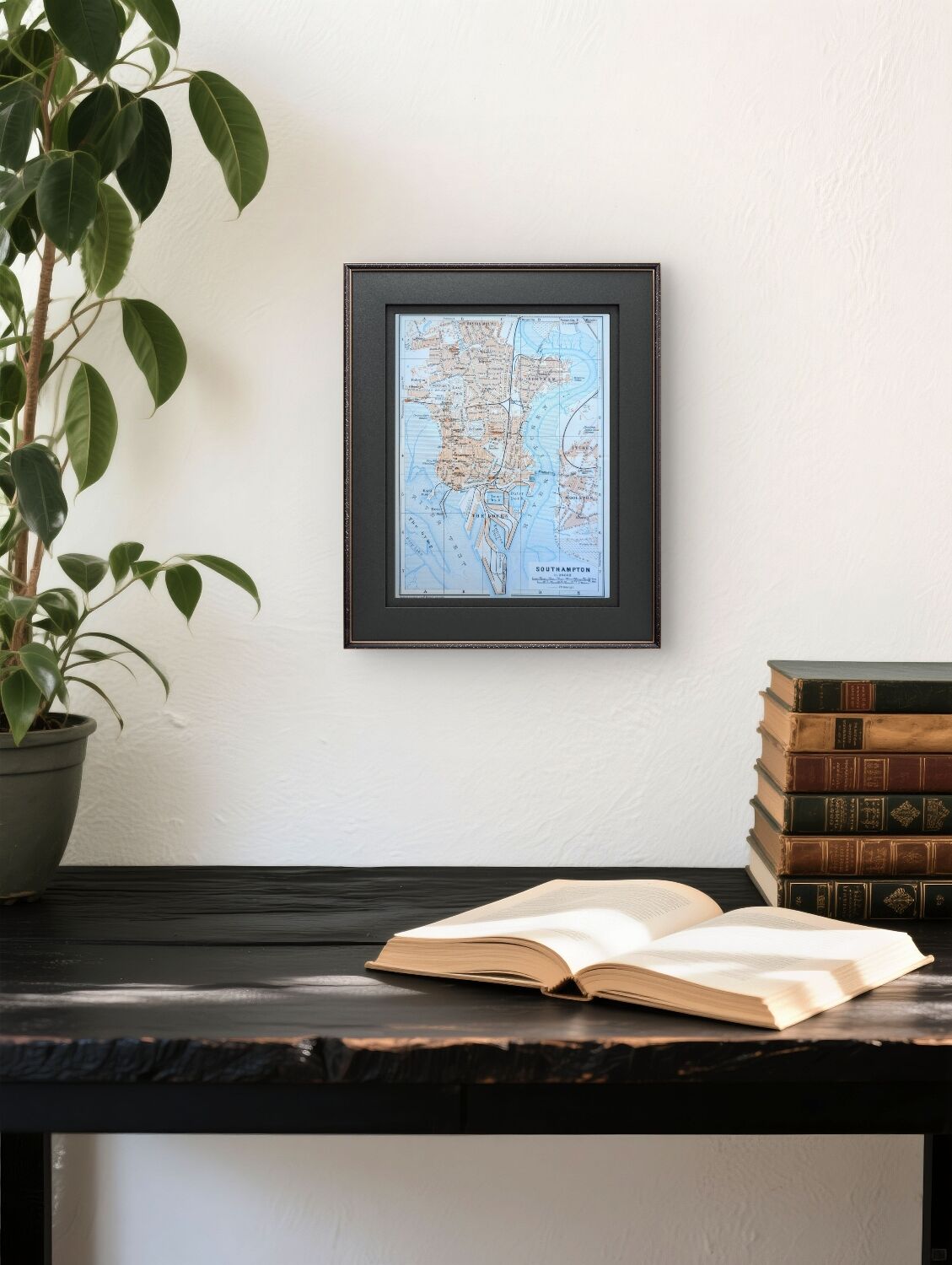 Southampton, England, original map printed in 1913.