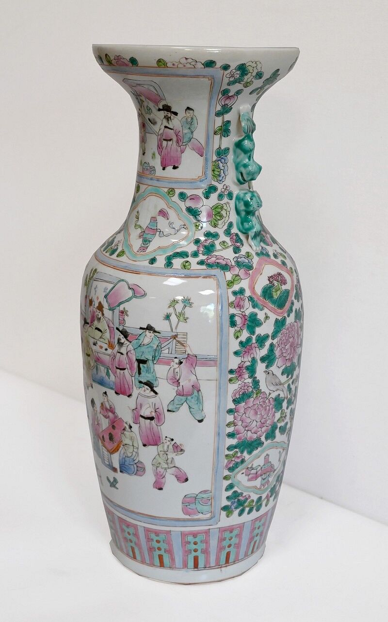 Porcelain vase, China – XXth
