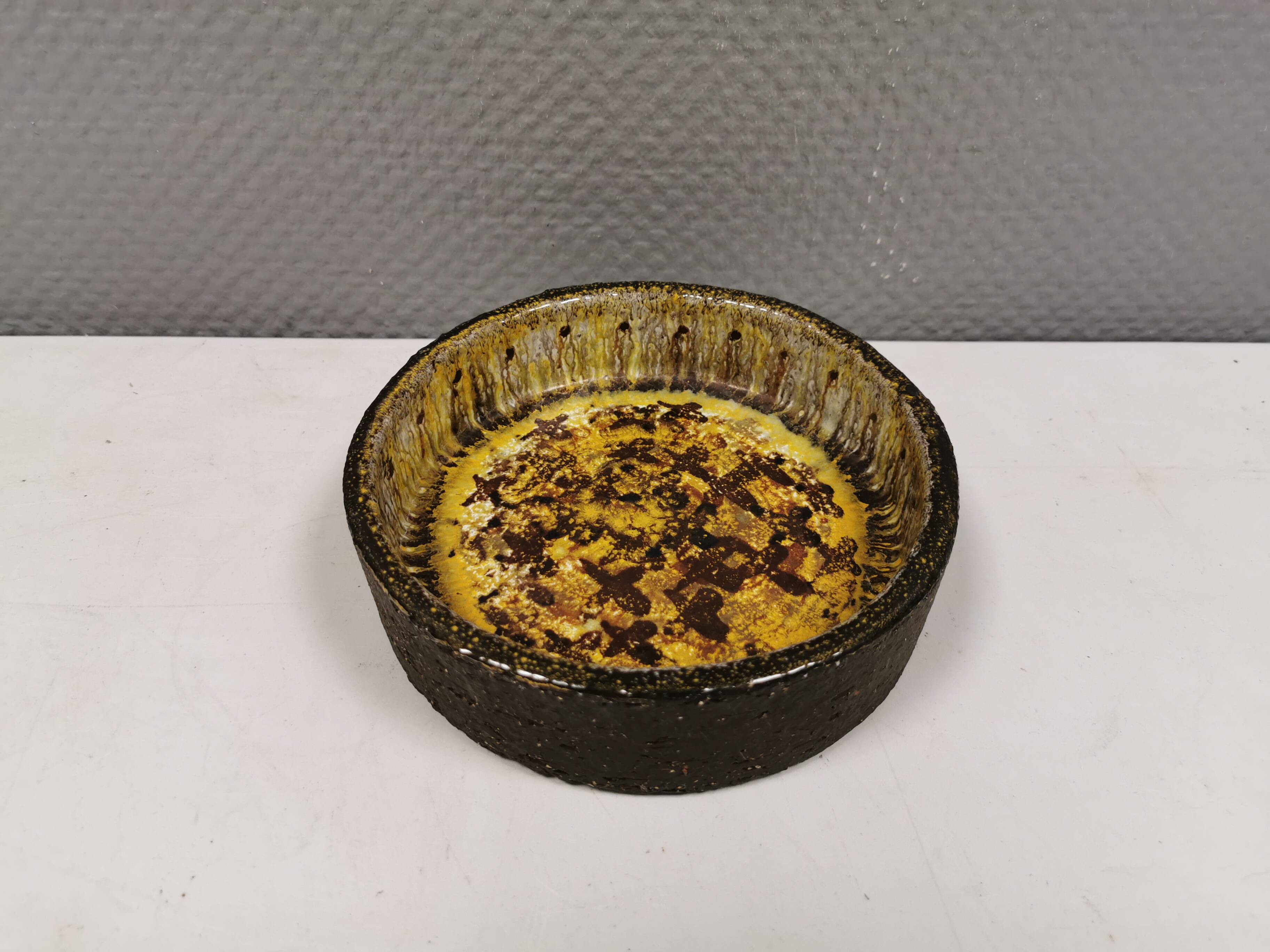 Ceramic ashtray/bowl, 1970-80s Denmark.