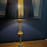 Bougeoir ancien en bronze fin XIXe. Monté en lampe.