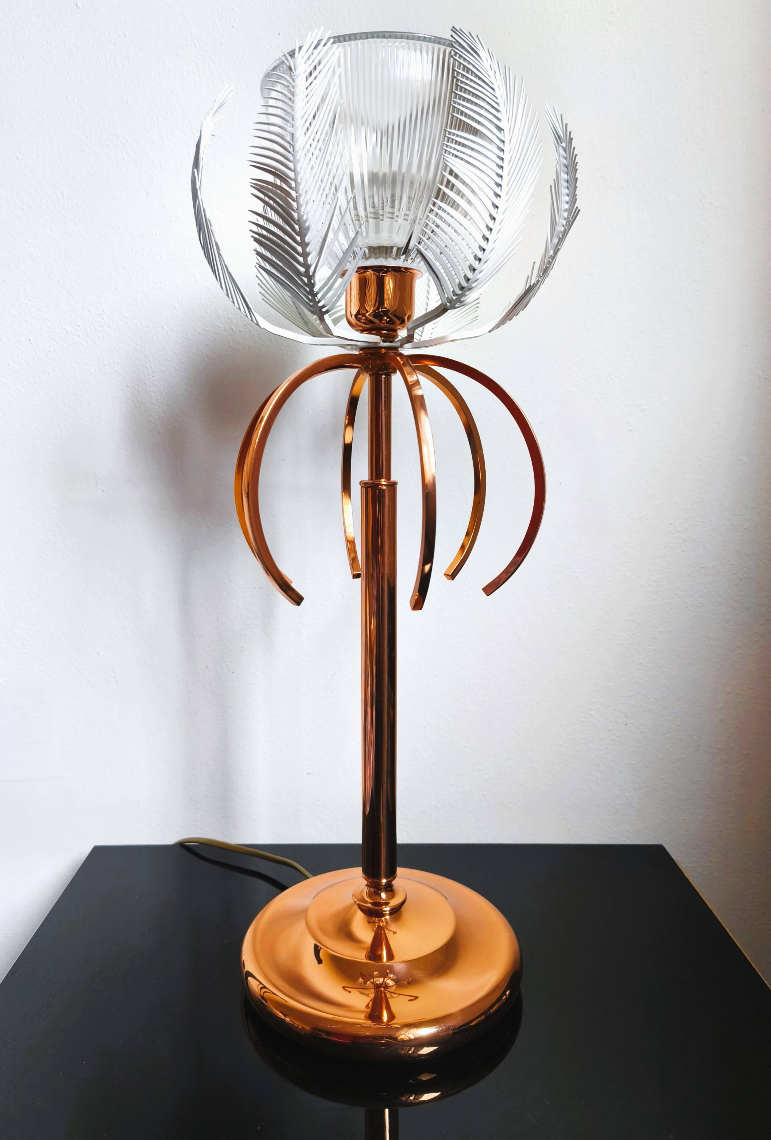 Lampe italienne en métal cuivré et verre cristal, style Hollywood Regency