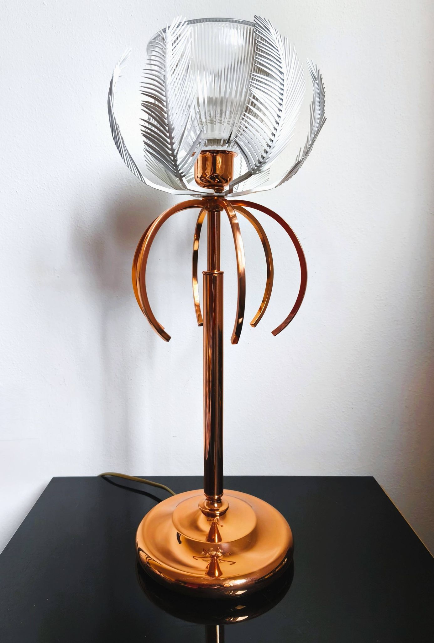 Lampe italienne en métal cuivré et verre cristal, style Hollywood Regency