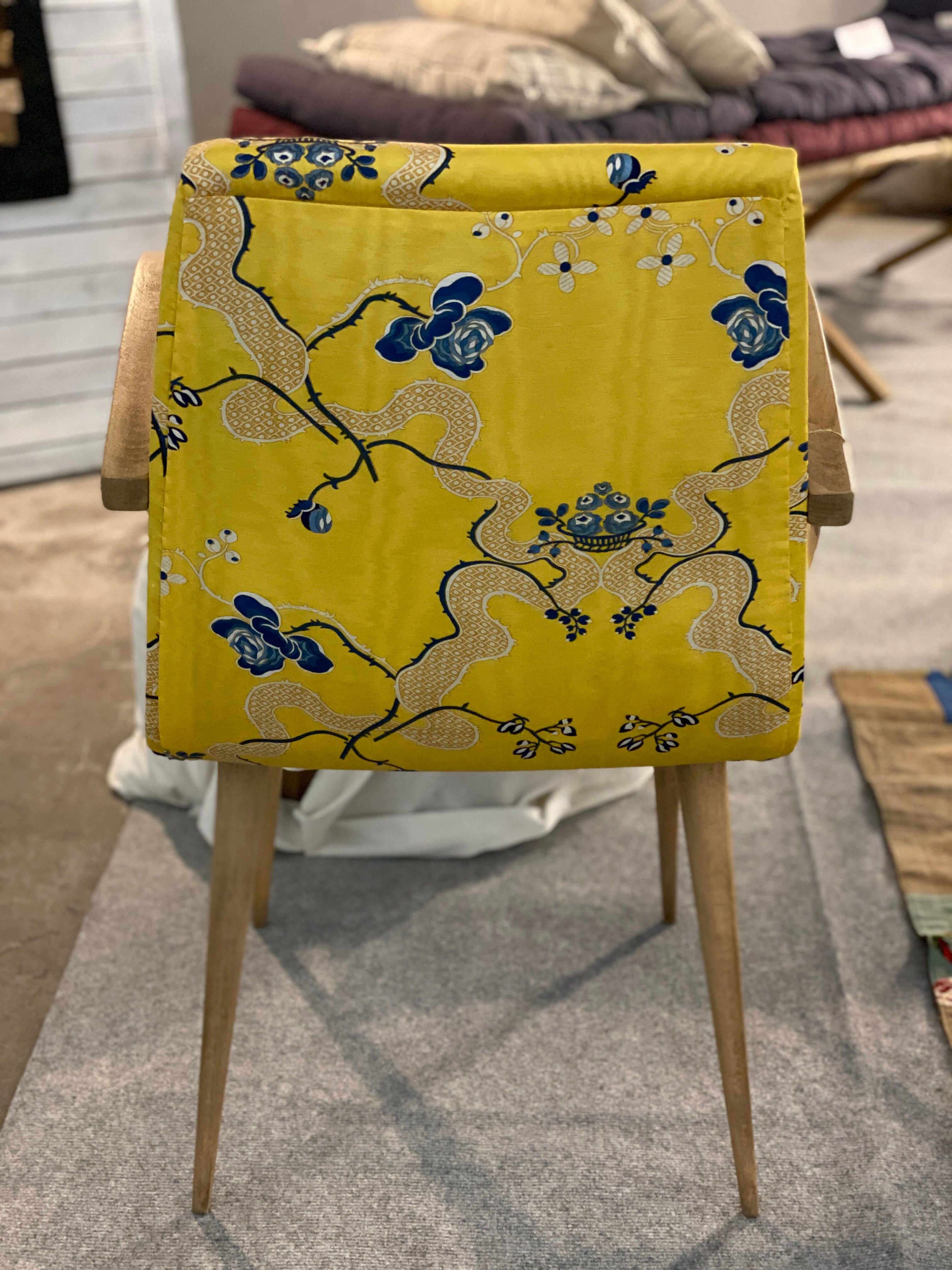 Fauteuil bridge tissu Charles Burger jaune et bleu