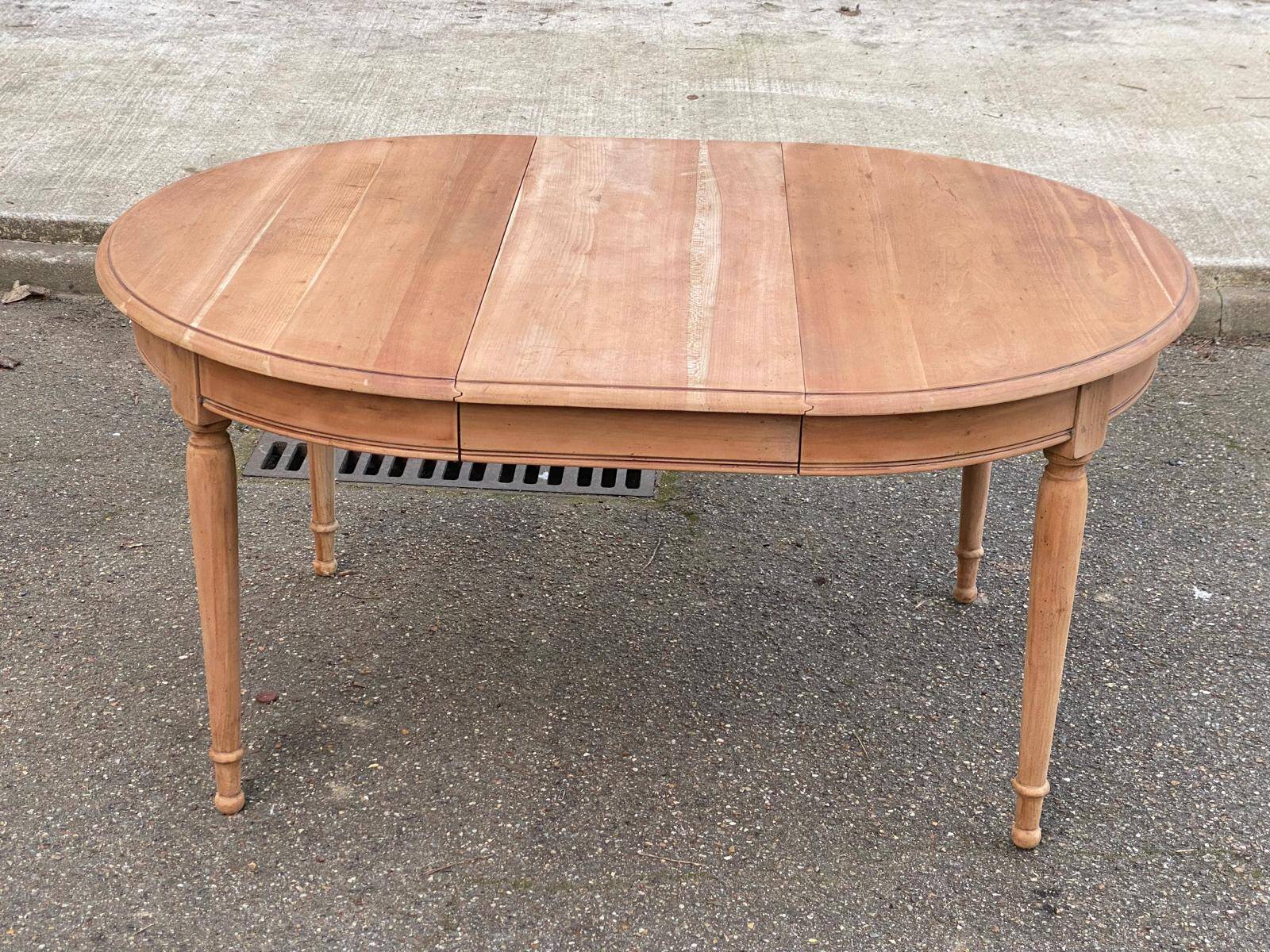 Renovated Louis Philippe round extendable dining table 110-200cm 19th century