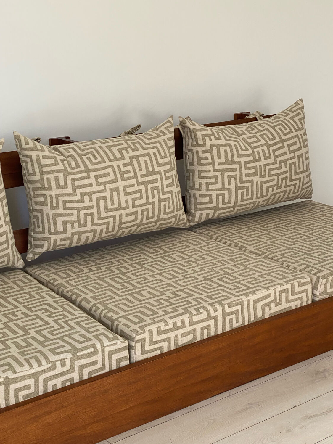 Banquette murale années 1970