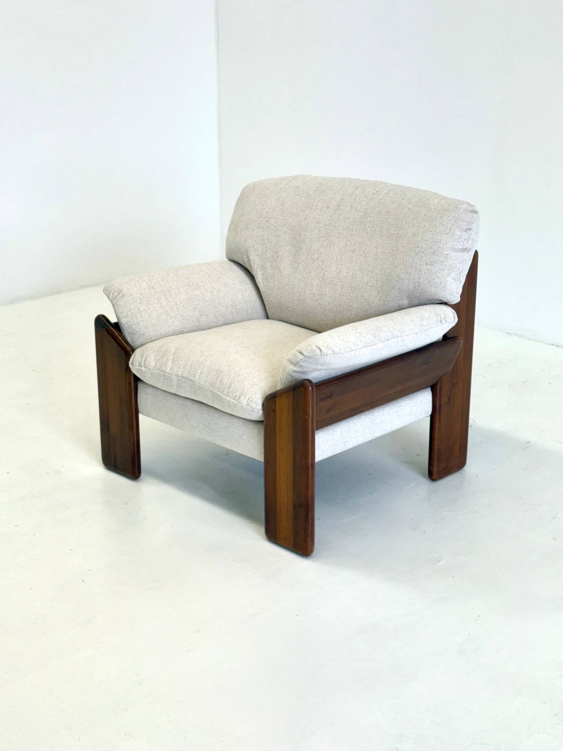Fauteuil Sapporo crème de Mario Marenco pour Mobil Girgi