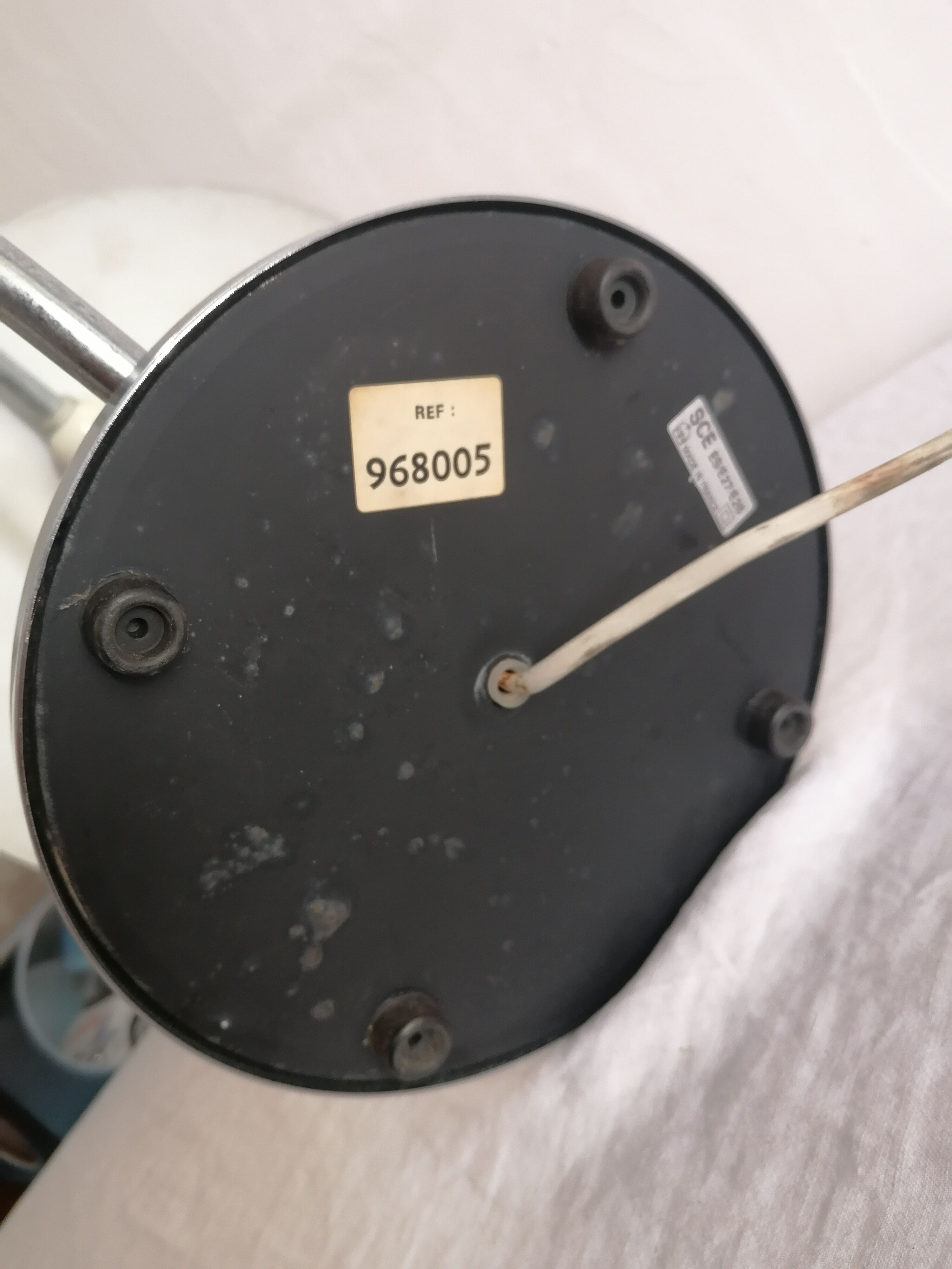 Lampe des années 70 en métal chromé