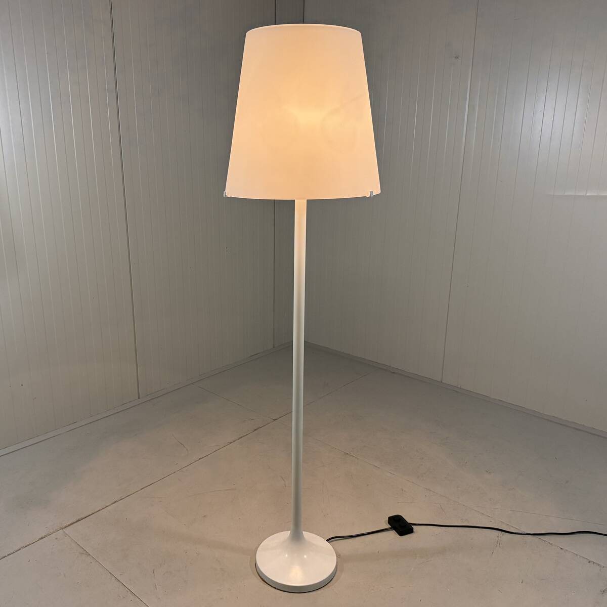 Fontana Arte floorlamp Lumen Italy 1970's