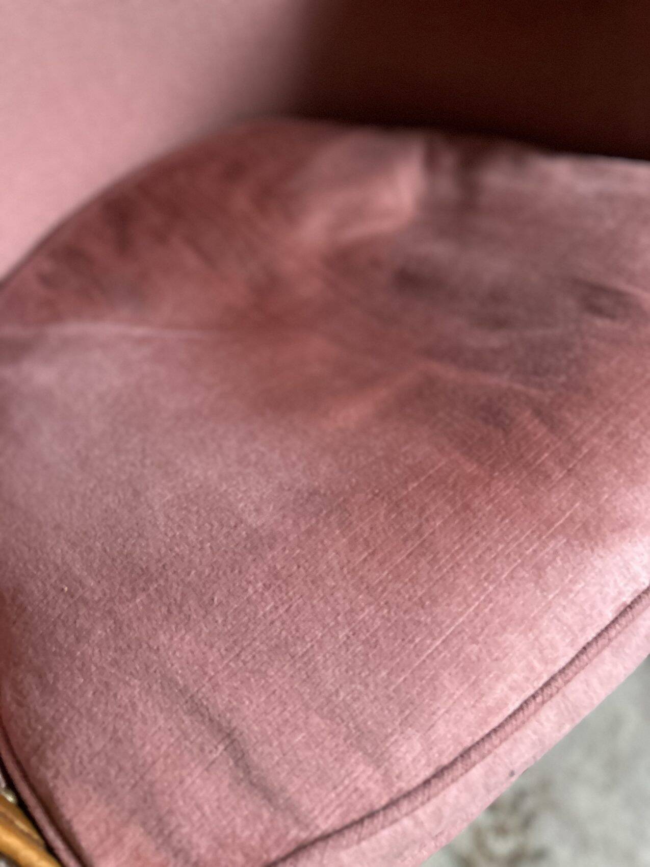 Small Louis XVI armchair in old rose velvet, removable seat – Chic and comfortable